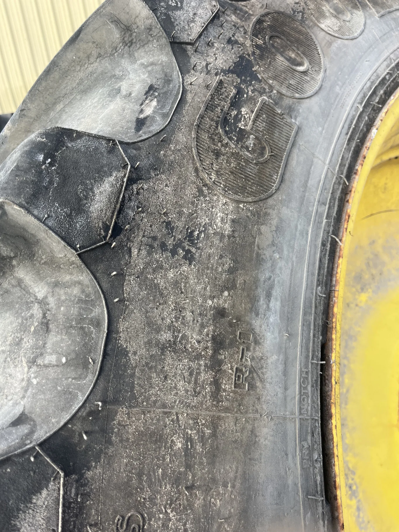 Used IF380/90R46 168D Goodyear Ultra Sparayer TL R-1 85-90% On 13 x 46 (12-13.976-11.857-1) Bubble image 8
