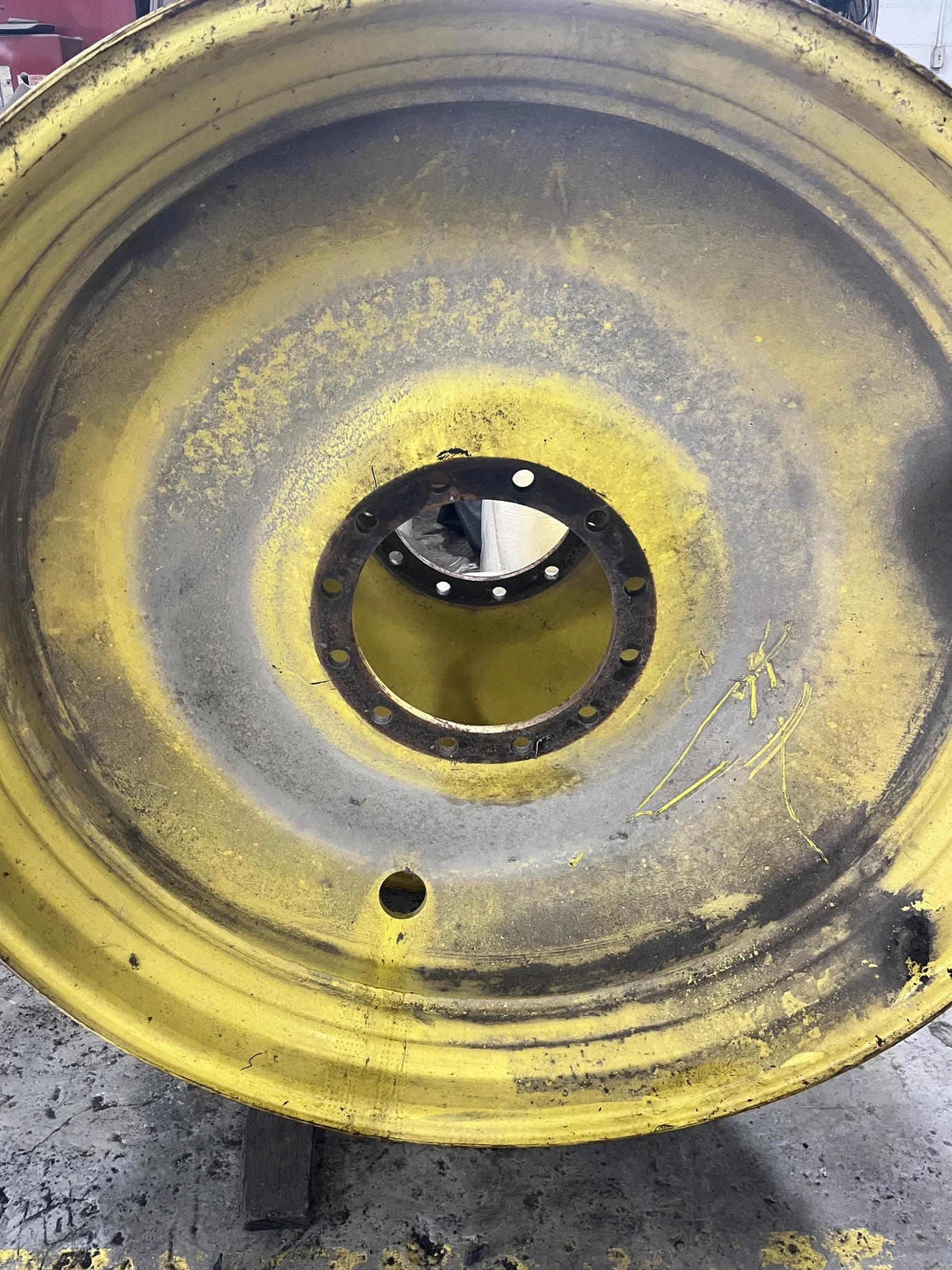 Used 13 X 46 12-13.976-11.857-1 Dual Yellow Wheel image 5