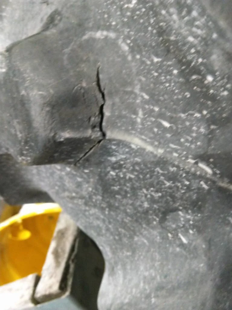 Used 520/85R42 157B Goodyear Ultra Torque TL R-1W 70-75% On 18 x 42 (10-13.19-11.07) Dolly Dual image 4