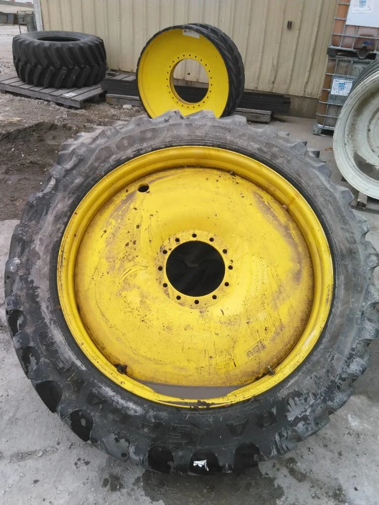 Take-Off IF320/90R50 161D Goodyear Ultra Sprayer TL R1 95-100% 13 x 50 12-13.976-11.857-1 Dual Wheel image 2
