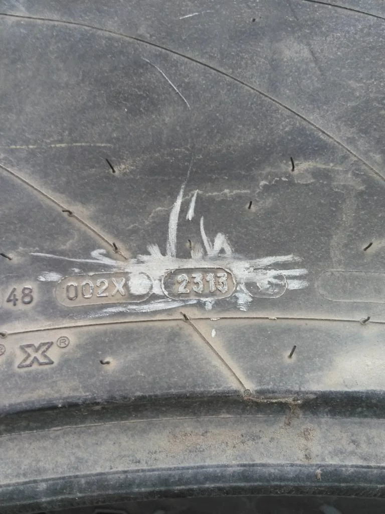 Used VF380/90R46 173D Michelin Spaybib TL R-1 75-80% (Mild Cuts In Tire)