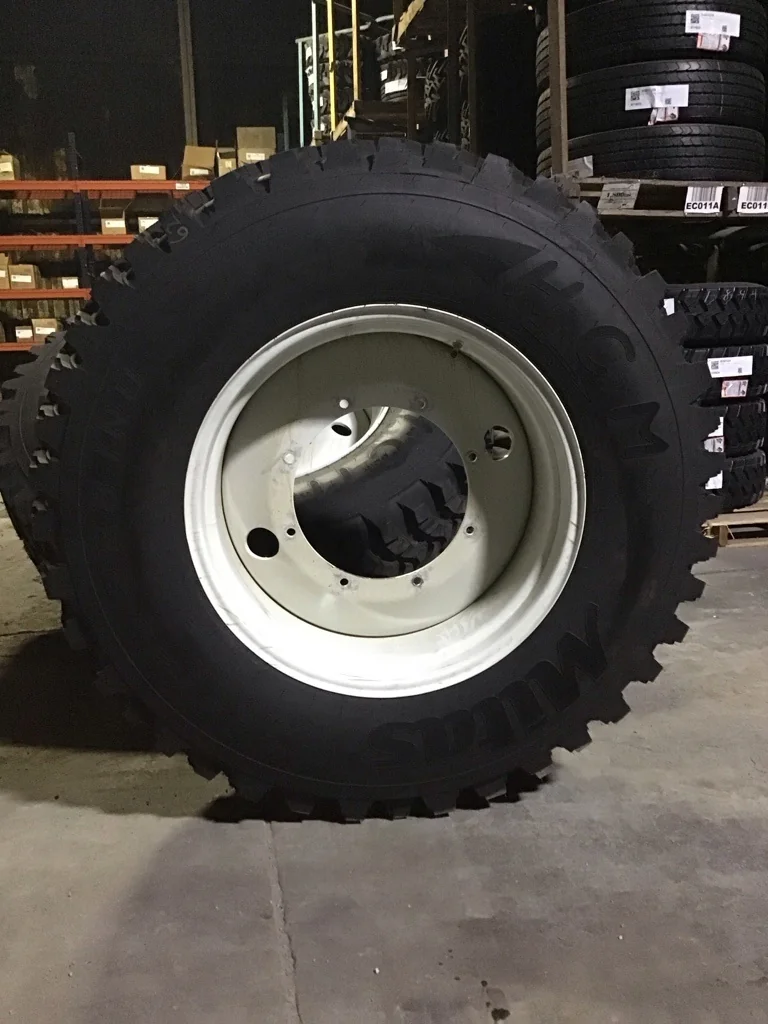 Take-Off 400/80R28 146D Mitas High CM TL Multi-Purpose 95-100% on 14 x 28 8-15.945-14.281 Solid