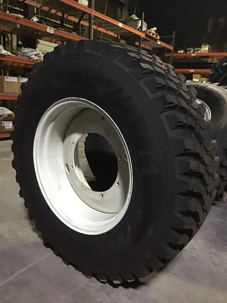 Take-Off 400/80R28 146D Mitas High CM TL Multi-Purpose 95-100% on 14 x 28 8-15.945-14.281 Solid image 2