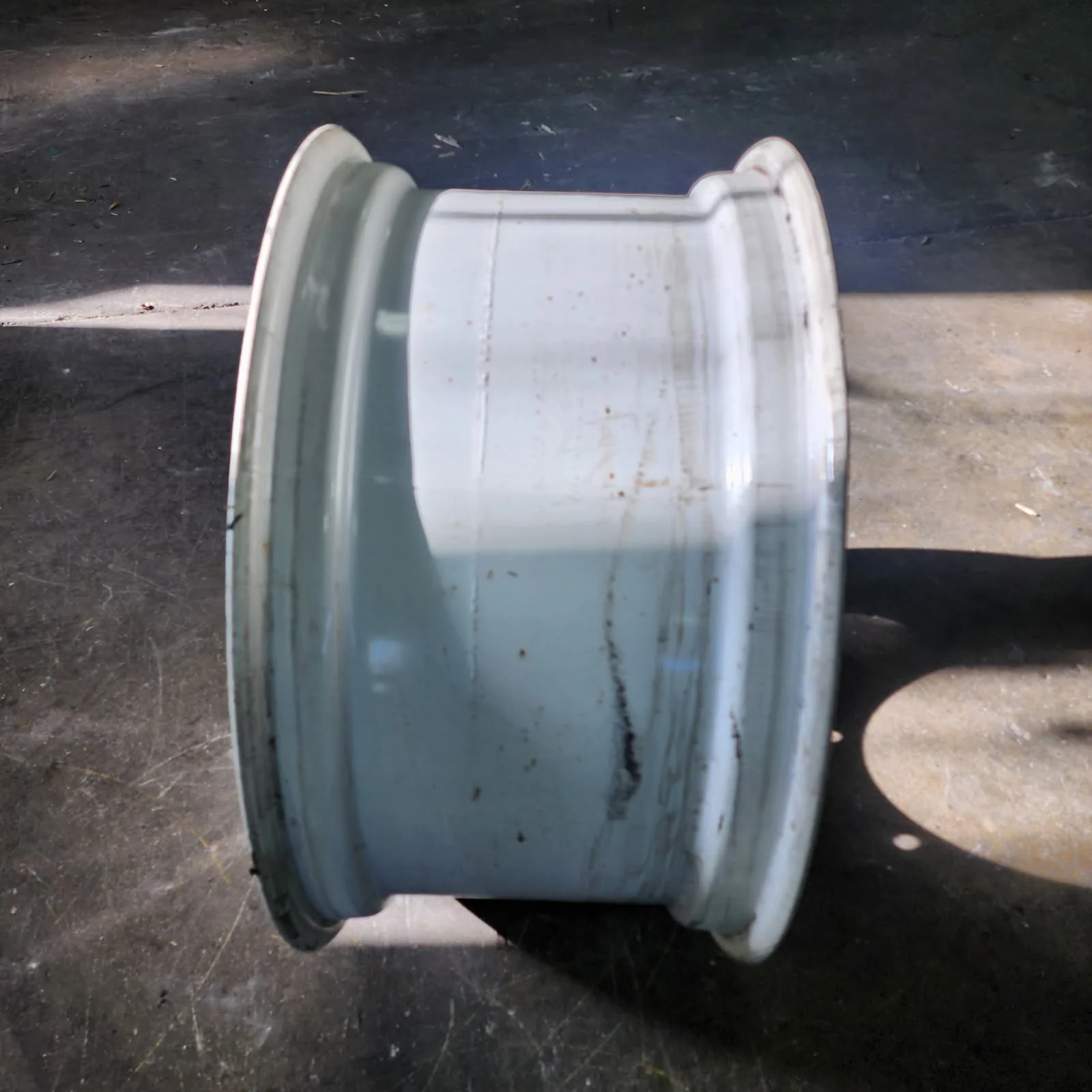 Take-Off 14 X 28 8-15.945-14.281 Solid White Wheel image 2