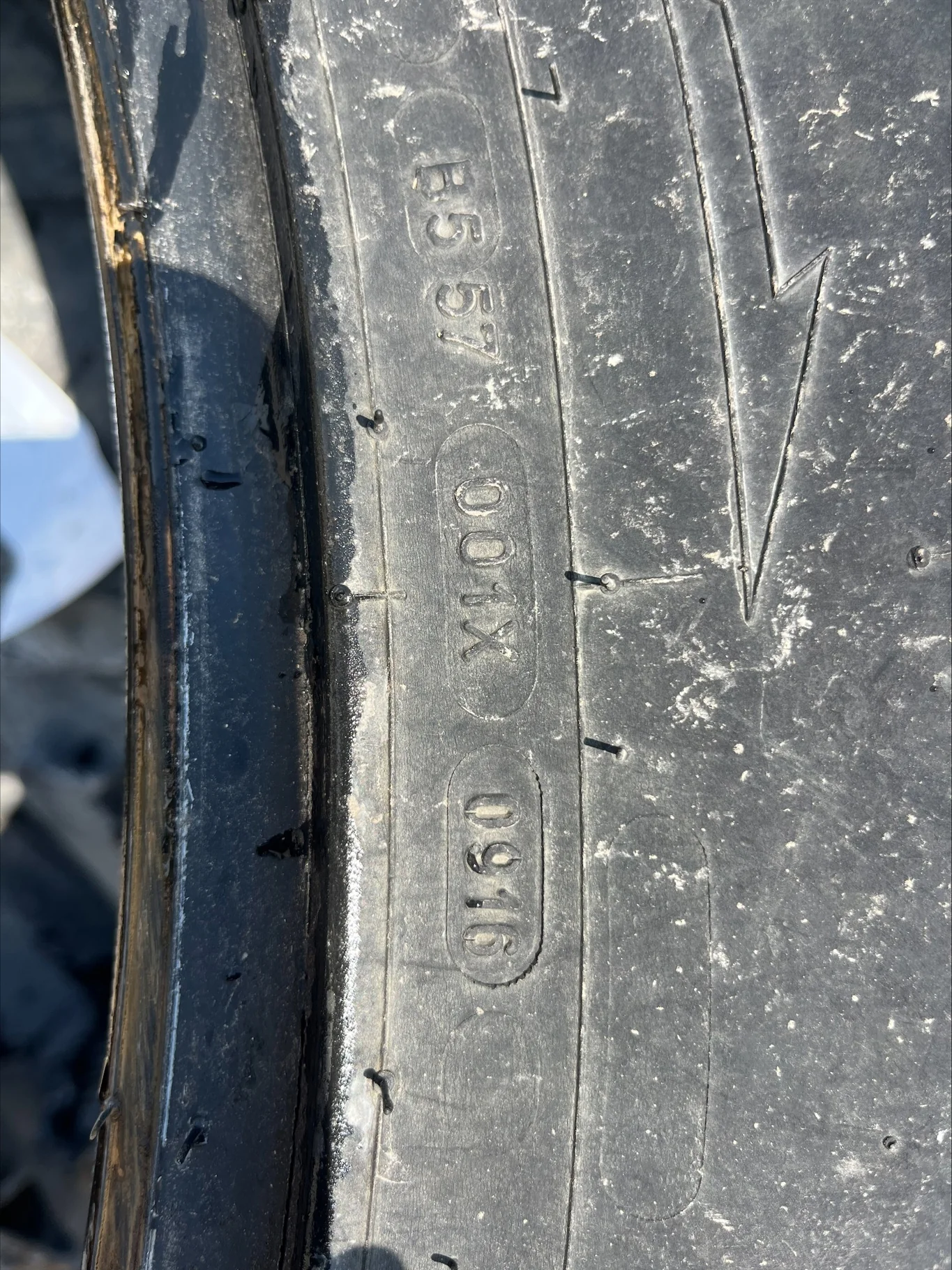 Used 420/85R34 147A8 Michelin Agribib TL R-1W 50-55% image 4