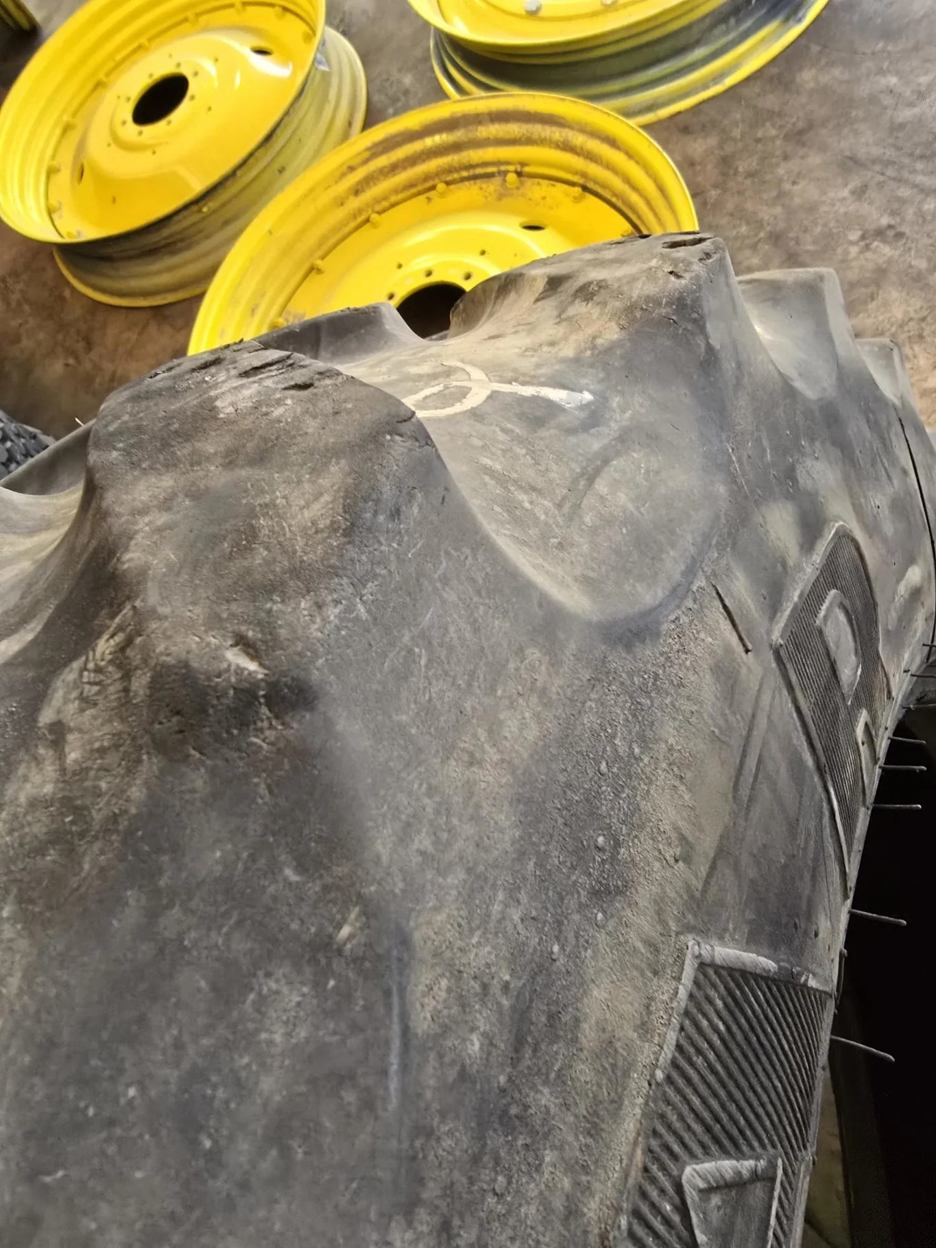Used 320/90R50 161B Goodyear DT800 TL R-1W 40-45% image 3