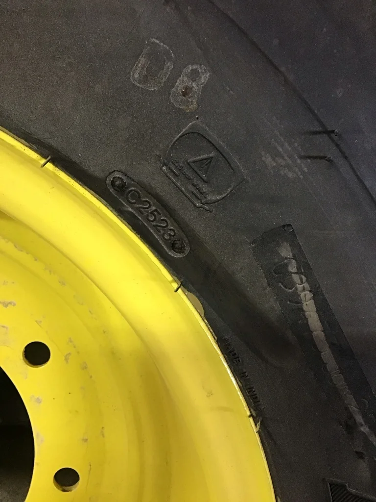 Take-Off 12.5/80-18 BKT AT621 TL R-4 95-100% on 9 X 18 8-10.82-8.78 GKN Solid Yellow Wheel(Assembly) image 3