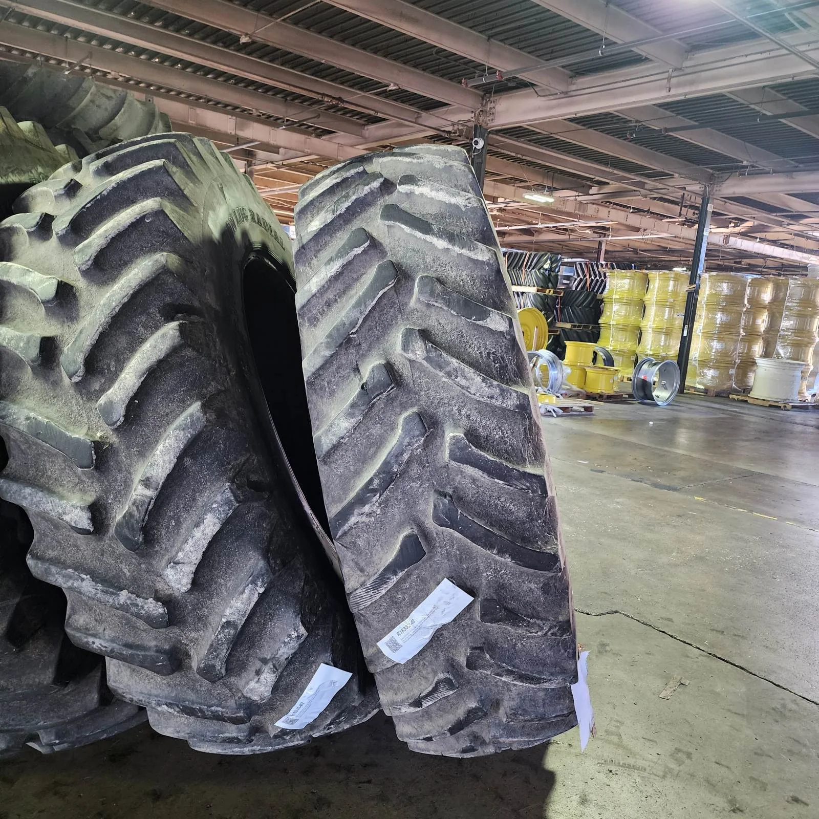 Used 520/85R42 157A8 Titan Hi-Traction Lug R-1 TL 75-80% image 2