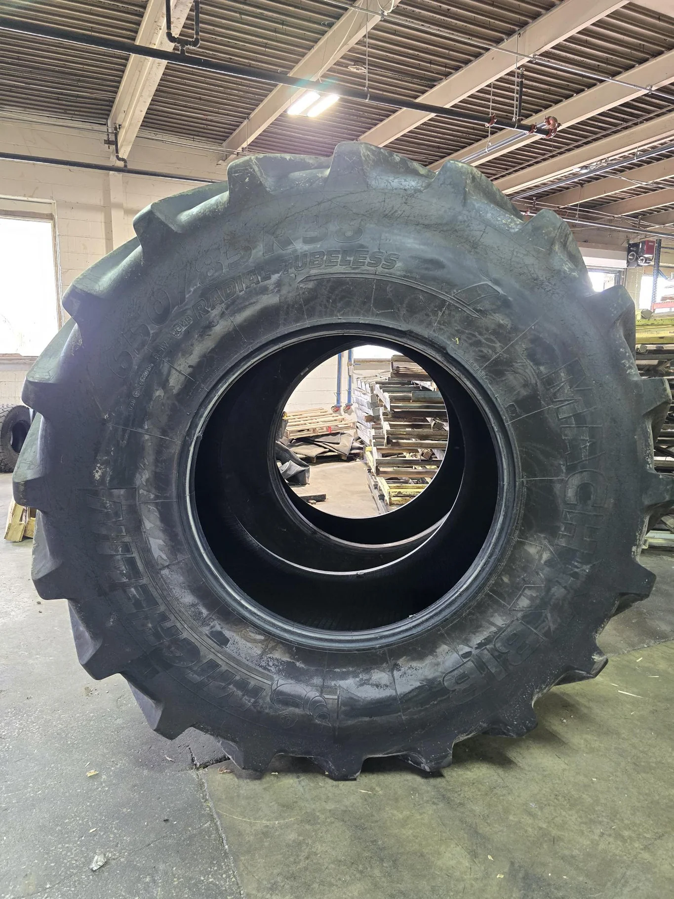 Used 650/85R38 173D Michelin MachXbib TL R-1W 90-95%
