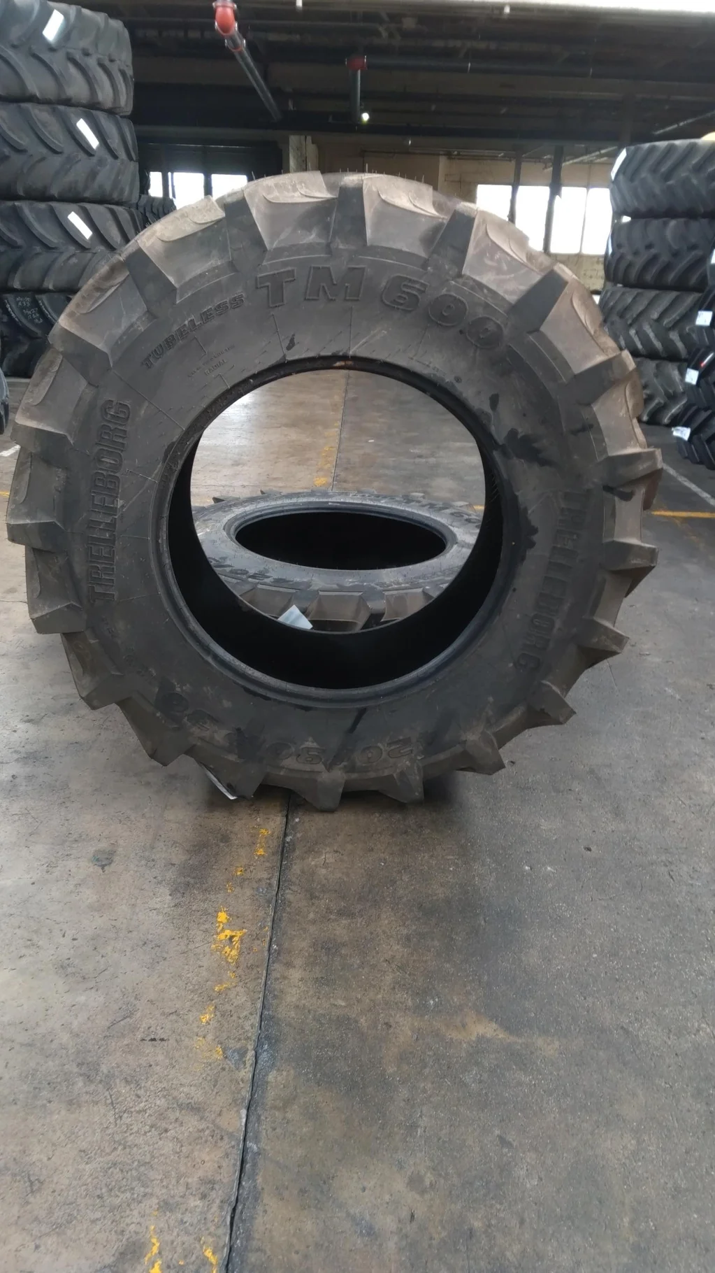 Take-off 420/90R30 147A8 Trelleborg TM 600 TL R-1W 95-100% image 5