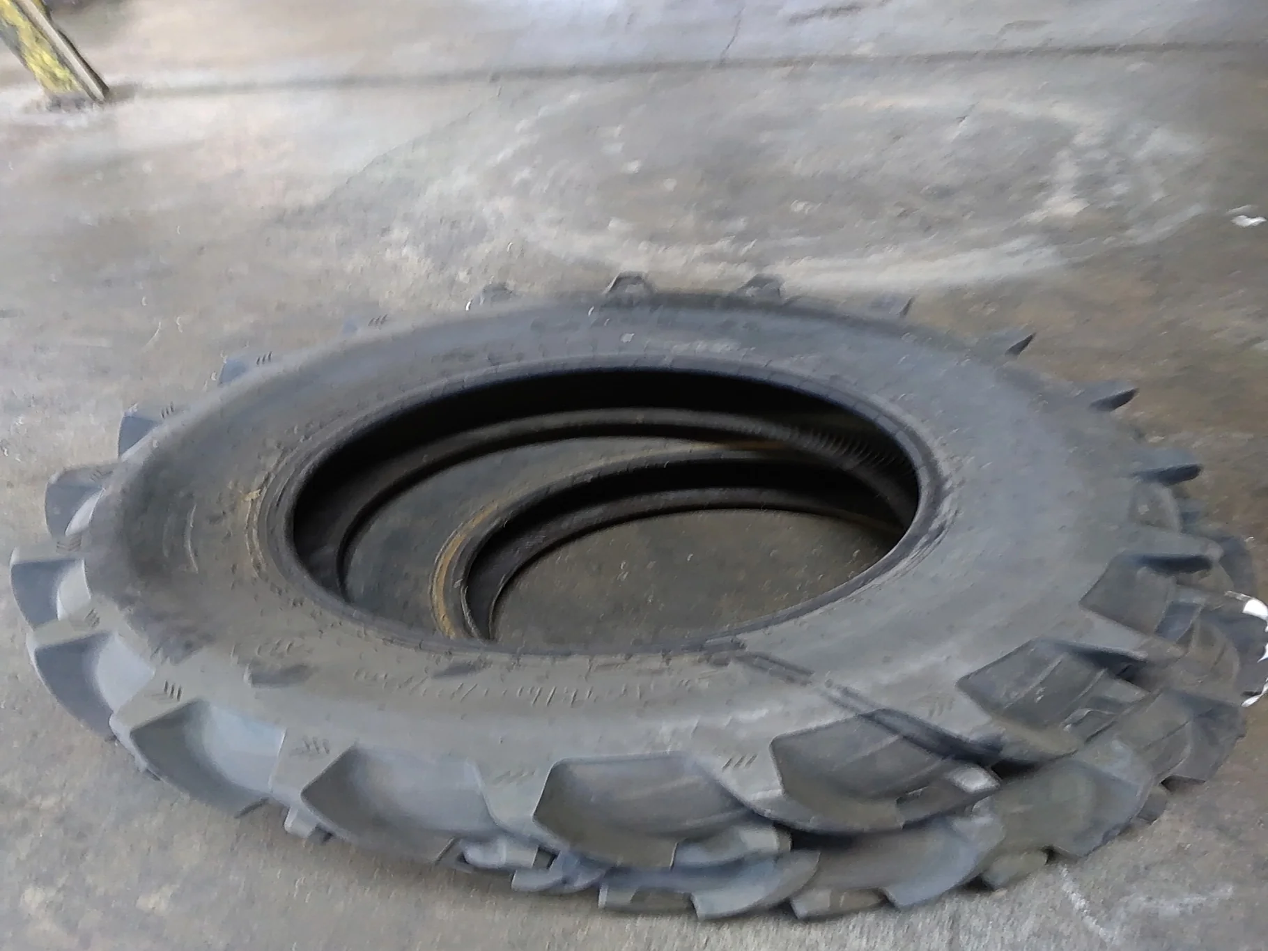 Take-Off 14.9-28 8 Ply Galaxy Earth Pro TL R-1 95-100%