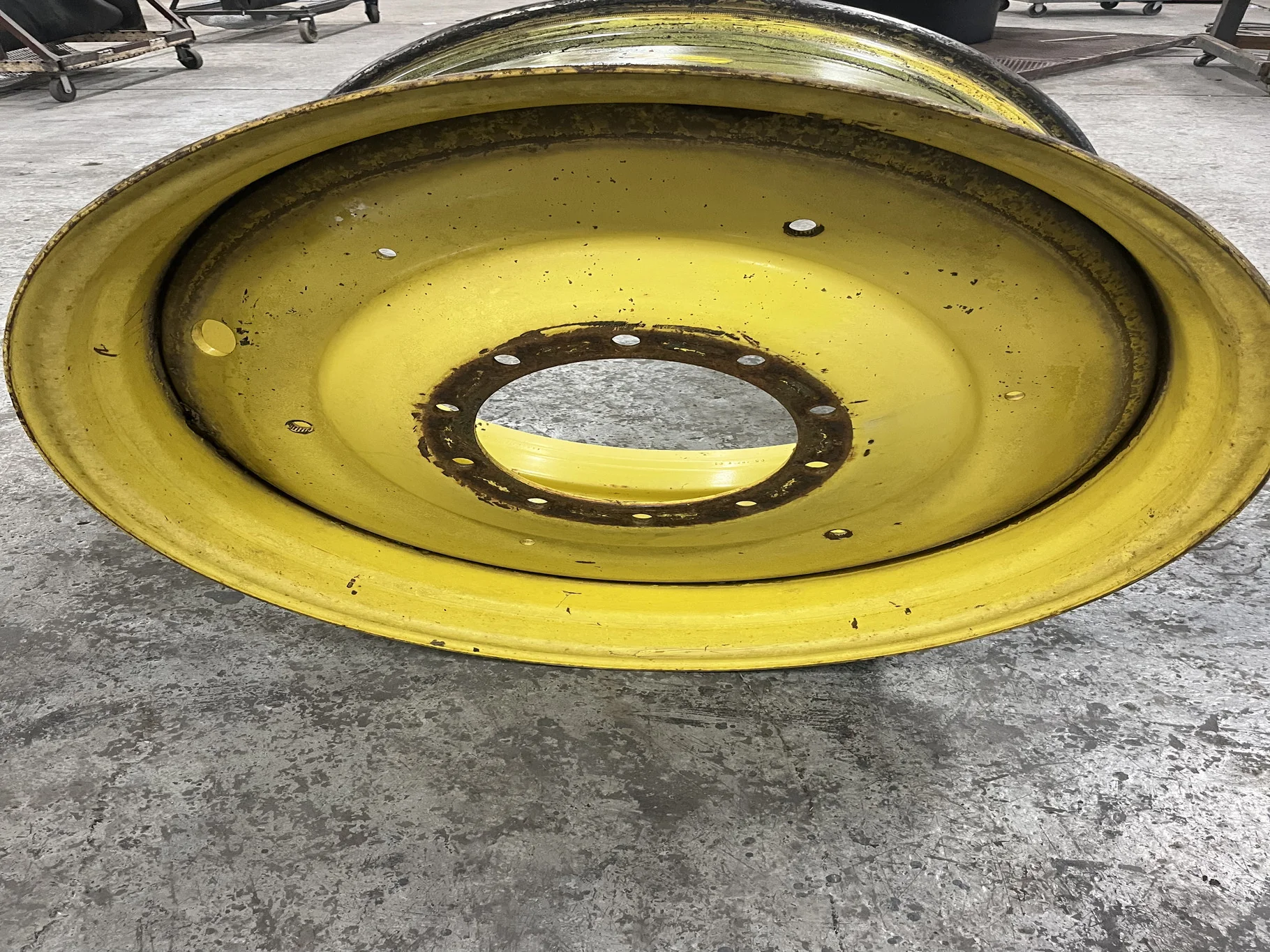 Used 25 X 38 10-13.18-11.09 Dual Yellow Wheel
