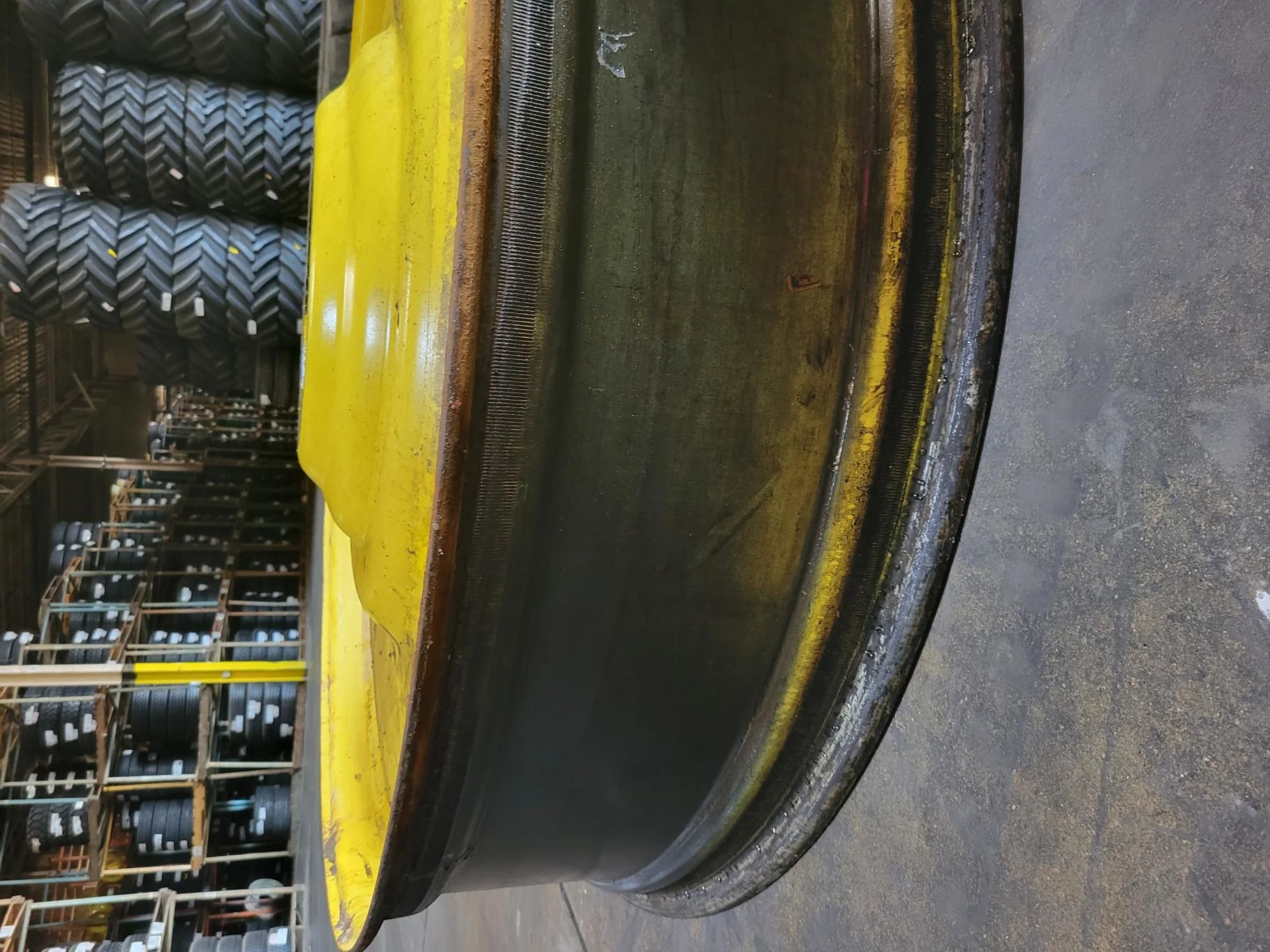 Used 12 x 54 Titan 10-13.19-11.07 Dual Wheel image 3