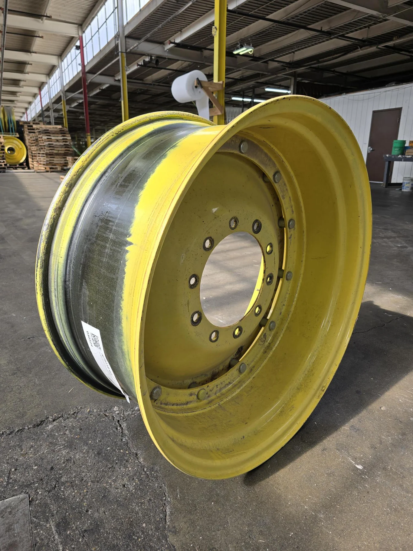 Used 15 x 34 10-13.189-11.07 Rim & Rail Yellow Wheel w/ Disc image 2