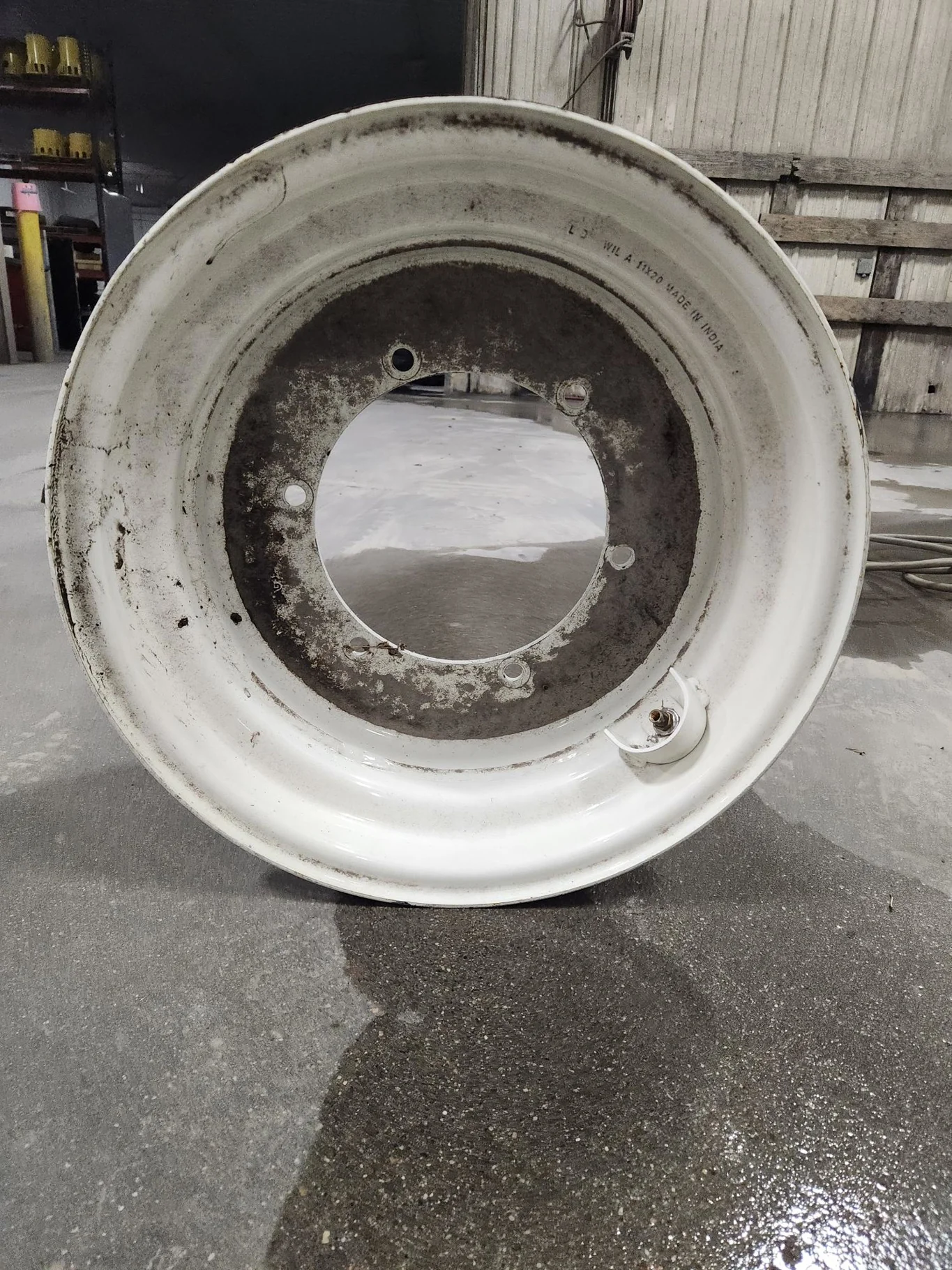 Take-Off 11 x 20 6-11.220-9.853 Straight Plate Implement Wheel NH White image 3