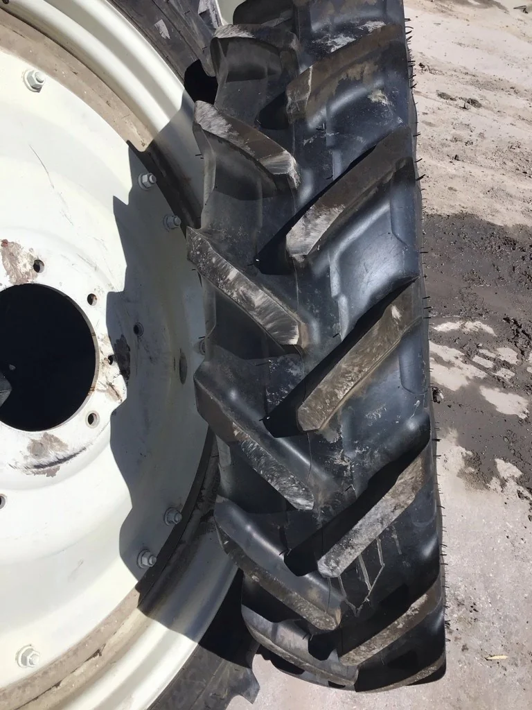 Used 320/85R34 133A8 Michelin Agribib2 TL R-1W 80-85% On 10 x 34 (8-15.945-14.281) R&R/Di image 3