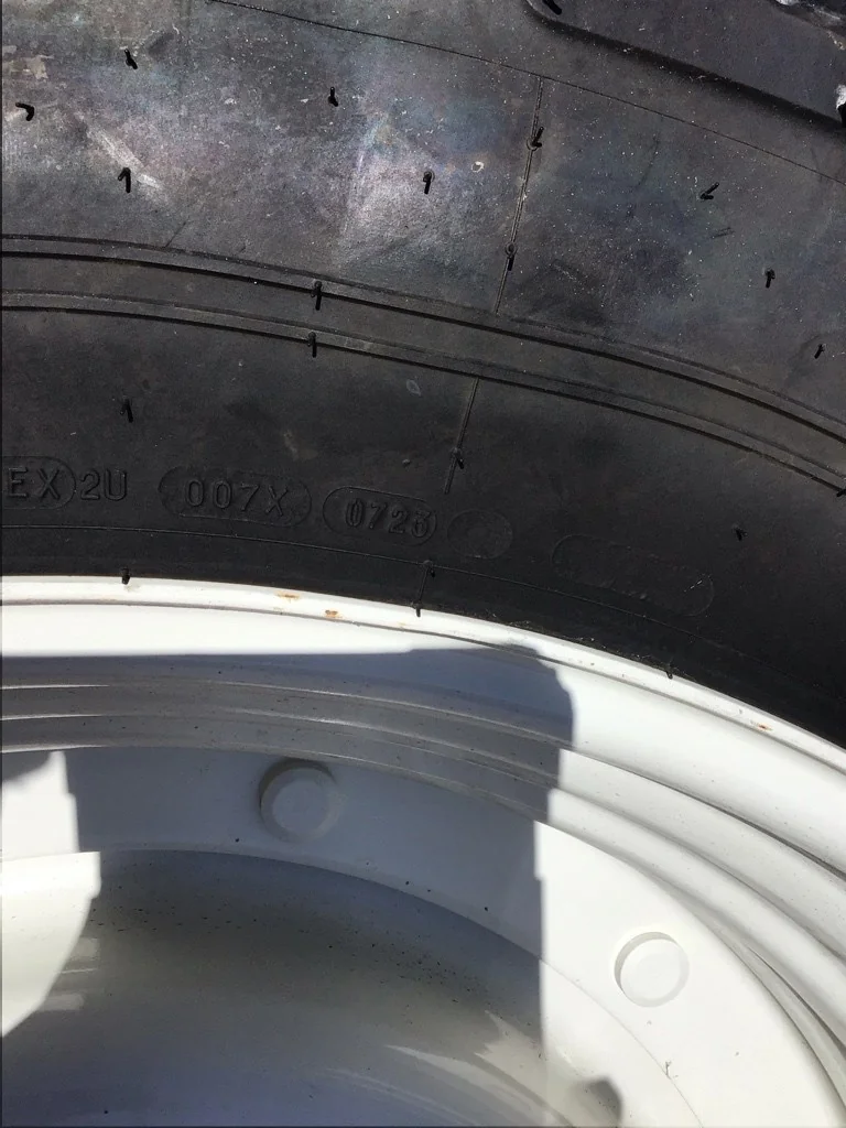Used 320/85R34 133A8 Michelin Agribib2 TL R-1W 80-85% On 10 x 34 (8-15.945-14.281) R&R/Di image 4