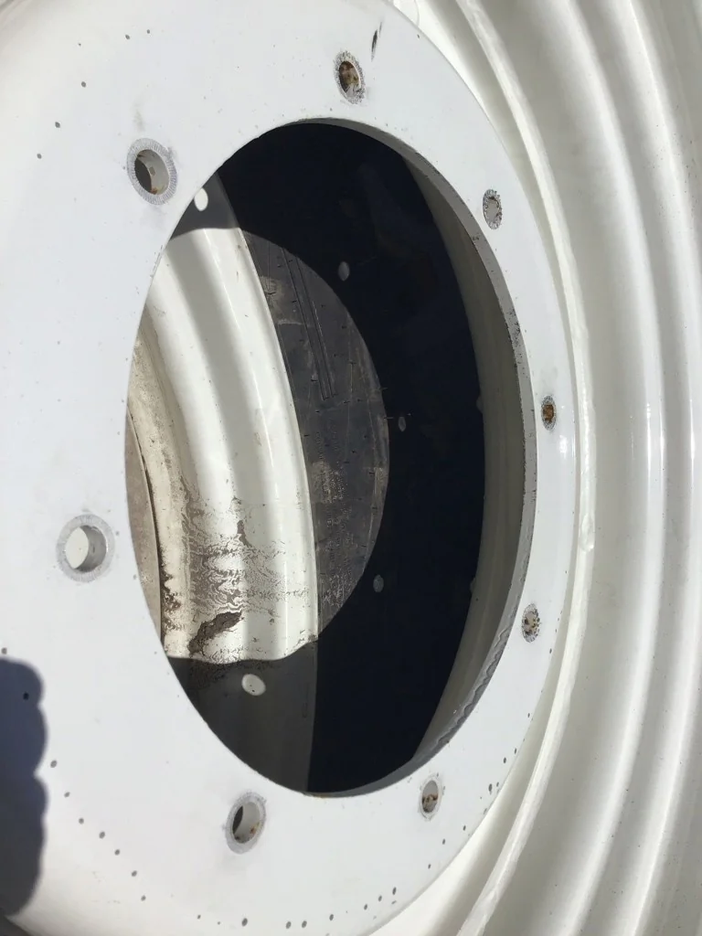 Used 320/85R34 133A8 Michelin Agribib2 TL R-1W 80-85% On 10 x 34 (8-15.945-14.281) R&R/Di image 5