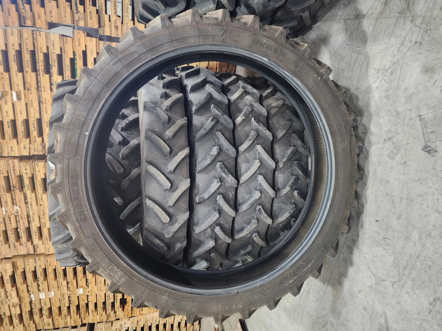 Take-Off 270/95R54 Kleber Cropker TL R-1W 95-100%