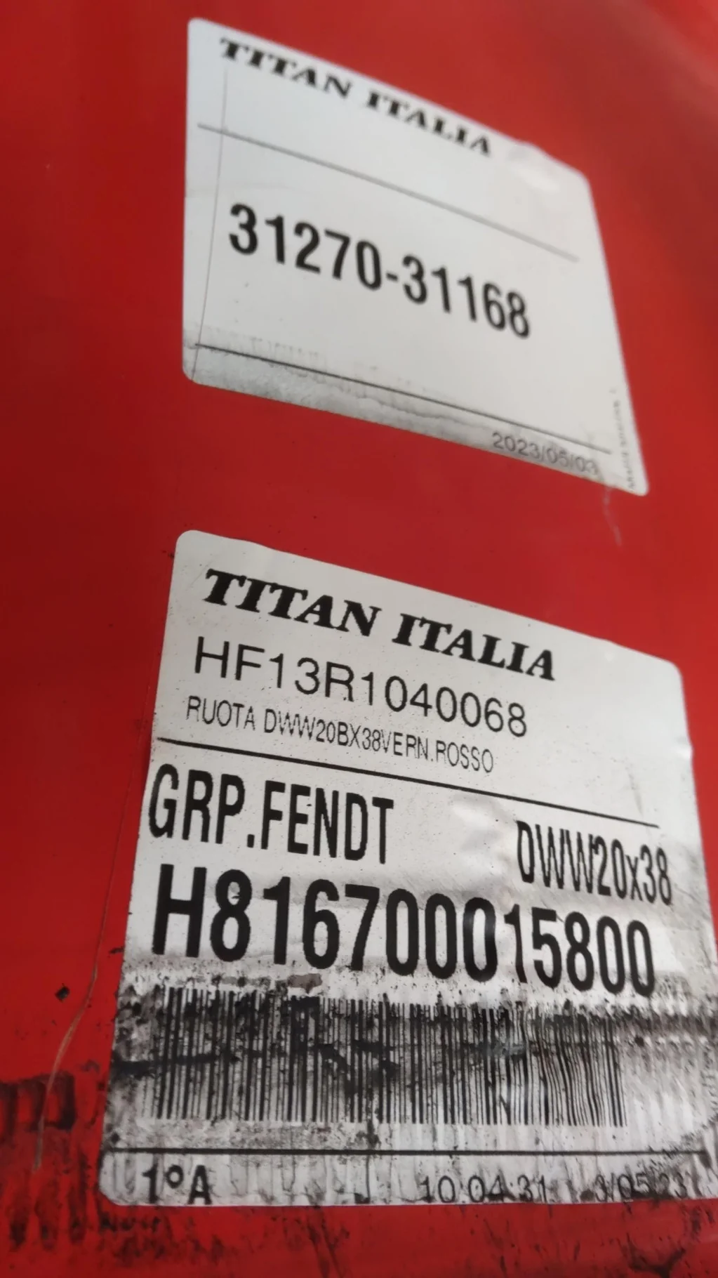 Take-Off 20 x 38 (10-13.19-11.07) Titan Solid Wheel Fendt Red