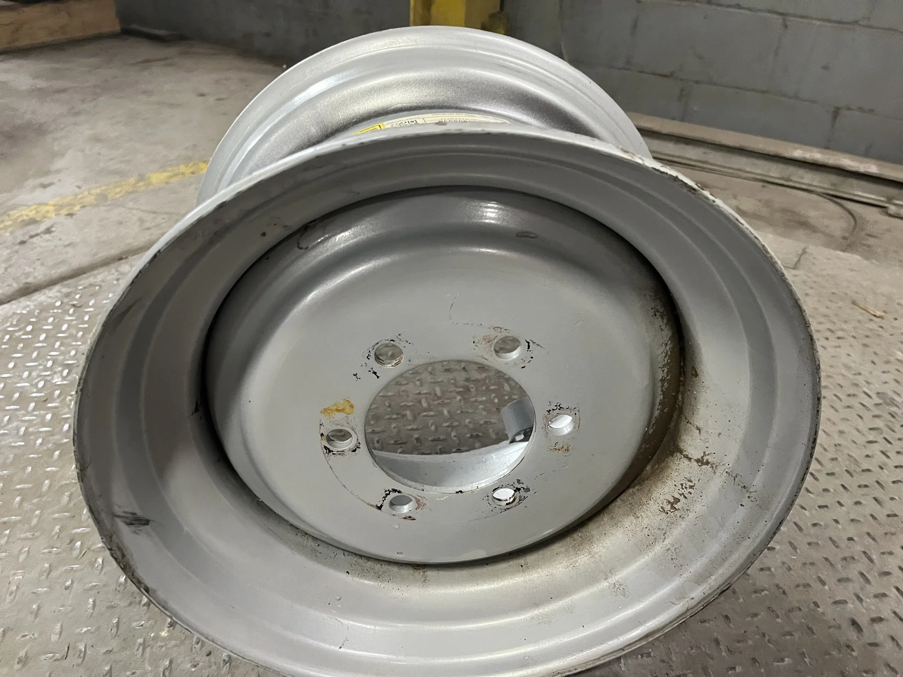 Take-Off 9.75 x 16.5 9.75 (6-6-4.62) Implement Case Silver Wheel