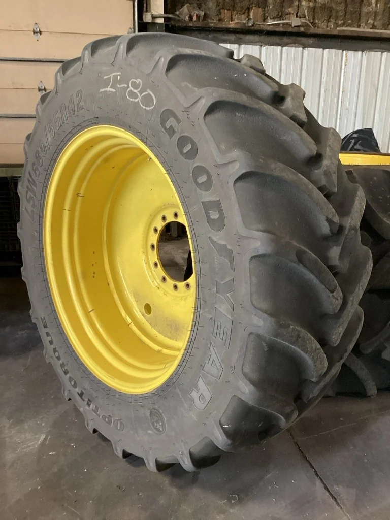 Used LSW 680/55R42 171D Goodyear Optitorque TL R-1 90-95% On 23 x 42 12-13.976-11.857-1 Sprayer image 2