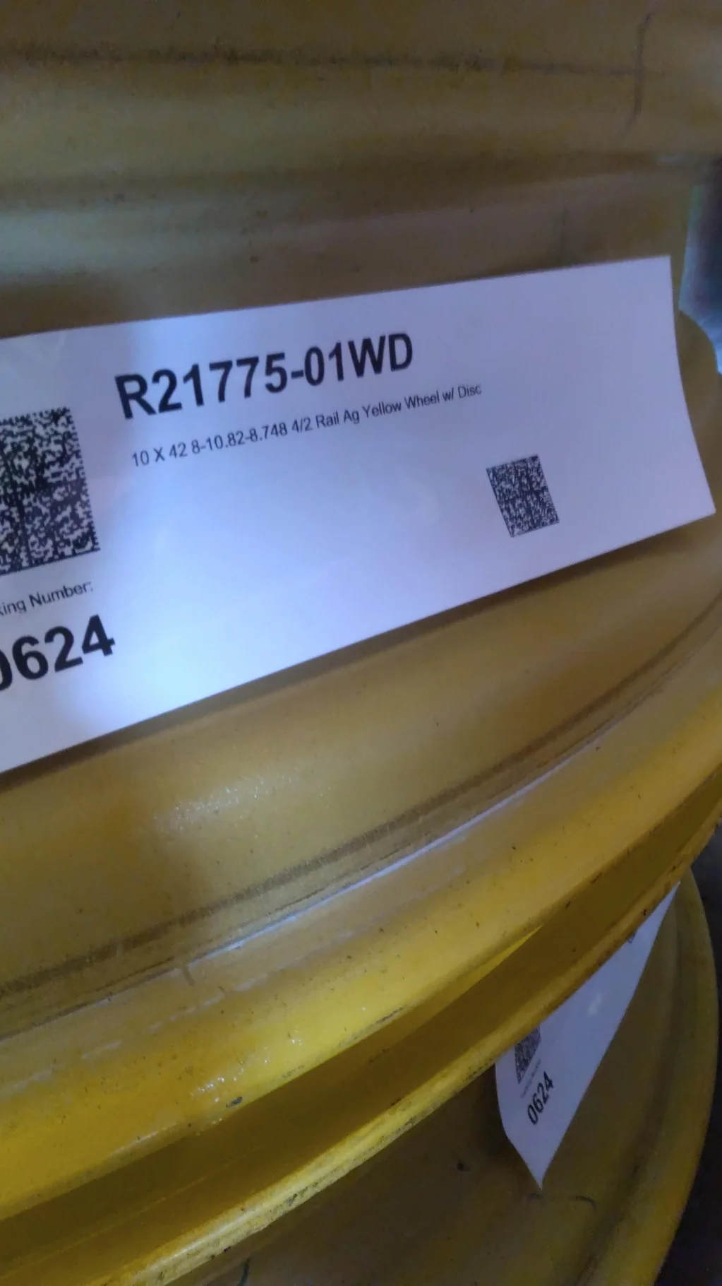 Take-Off 10 X 42 8-10.82-8.748 4/2 Rail Ag Yellow Wheel w/ Disc