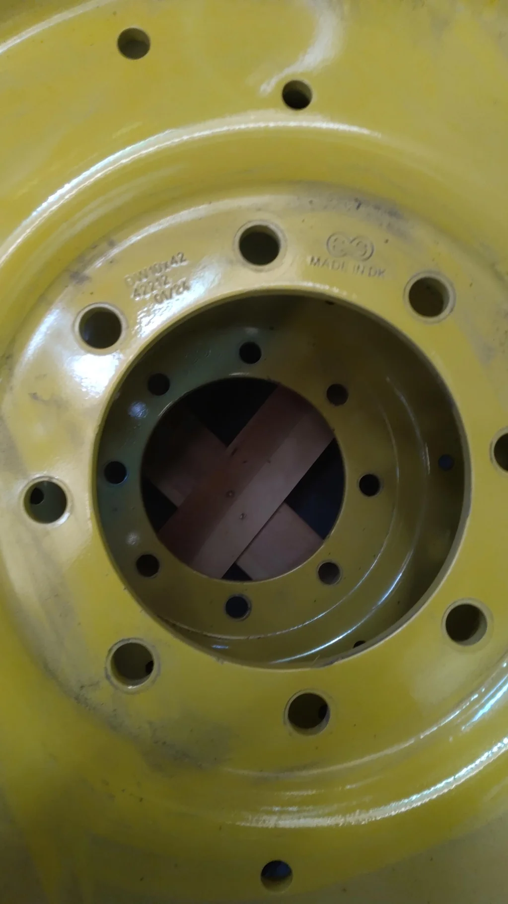 Take-Off 10 X 42 8-10.82-8.748 4/2 Rail Ag Yellow Wheel w/ Disc image 4