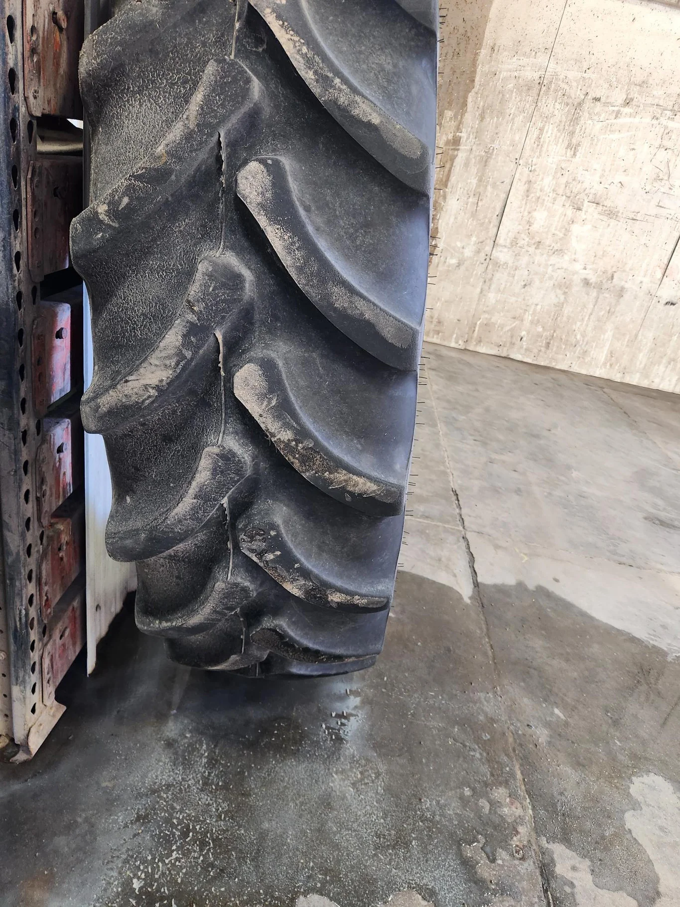 Used 420/85R34 147B Firestone Radial All Traction Deep Tread R-1W TL 70-75% image 4