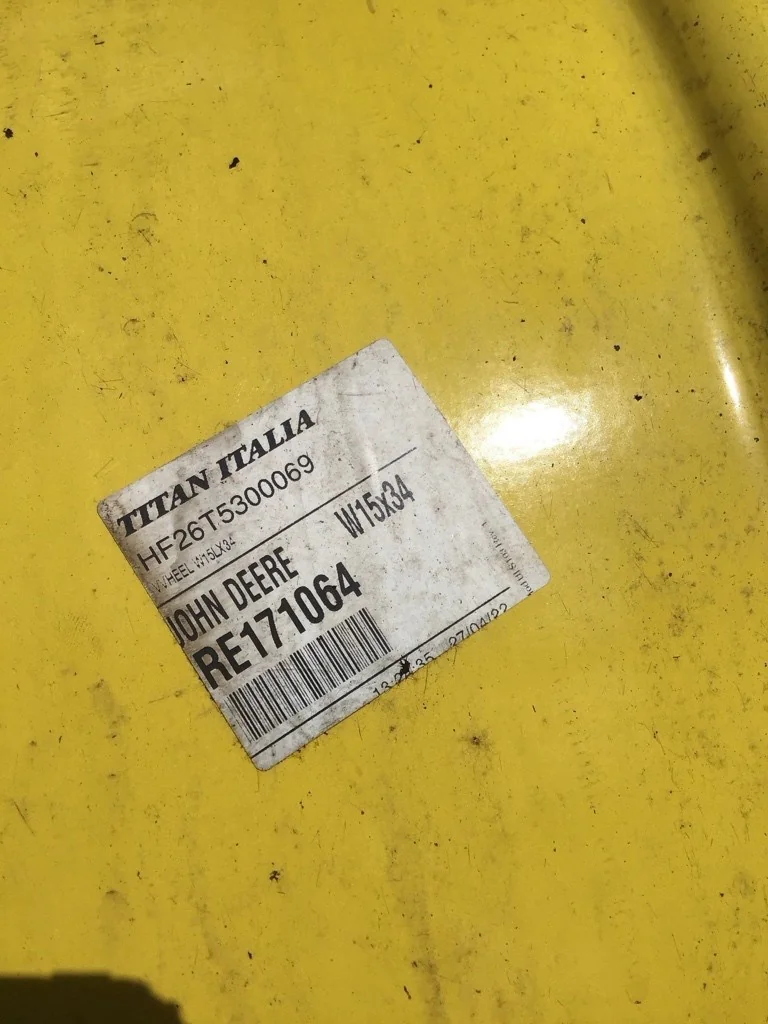 Used 15 x 34 10-13.19-11.07 Waffle 3 Bolt With Disc image 2