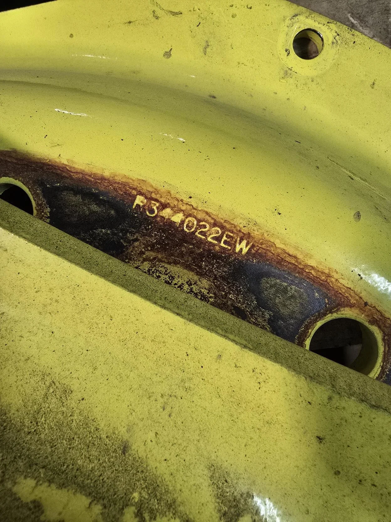 Used 34" Disc 12-19.685-17.651 Waffle 3 Bolt Yellow image 3