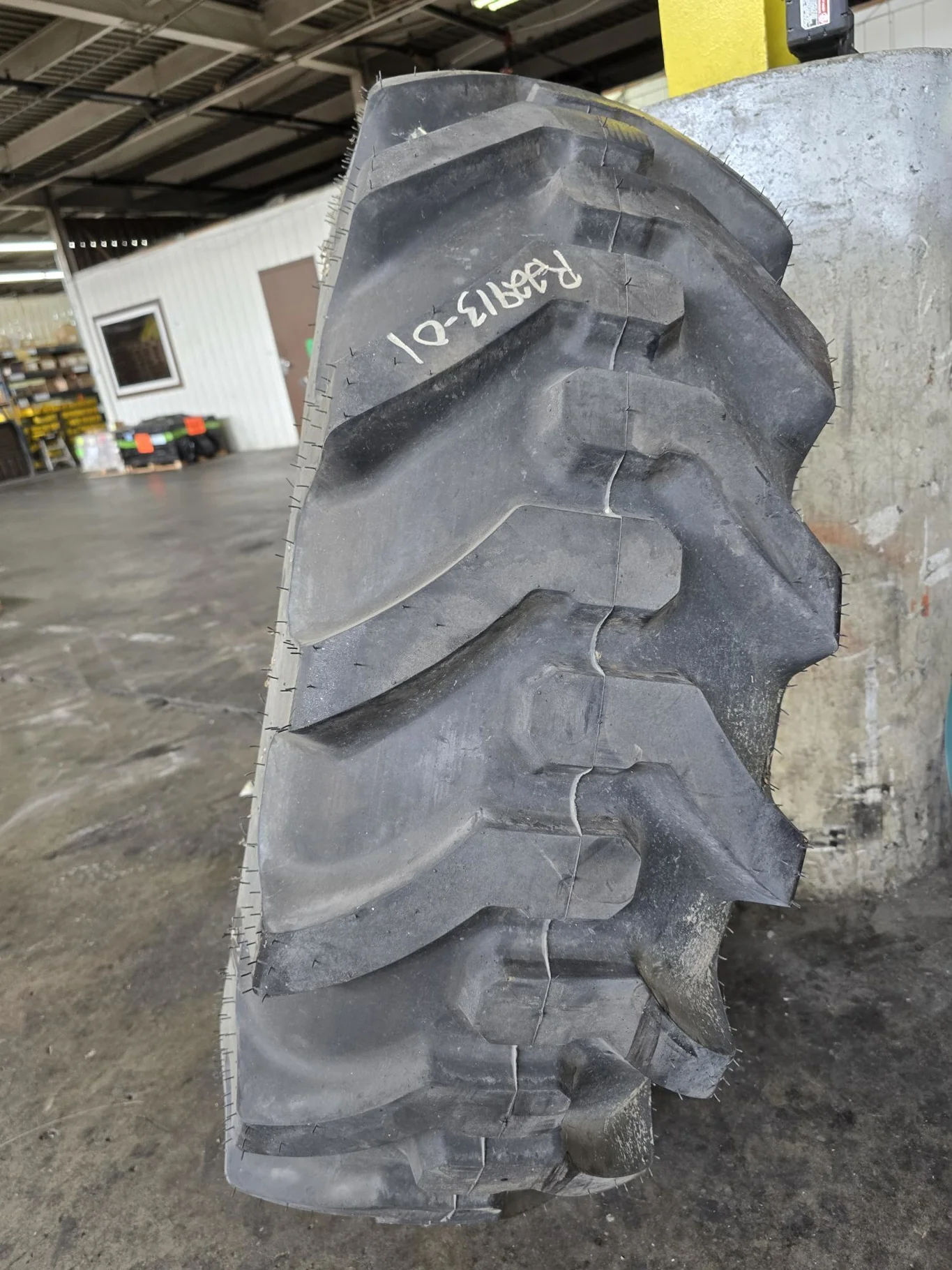 Take-Off 440/80R24 138A8 Galaxy Super Industrial Lug TL R-4 95-100% image 3