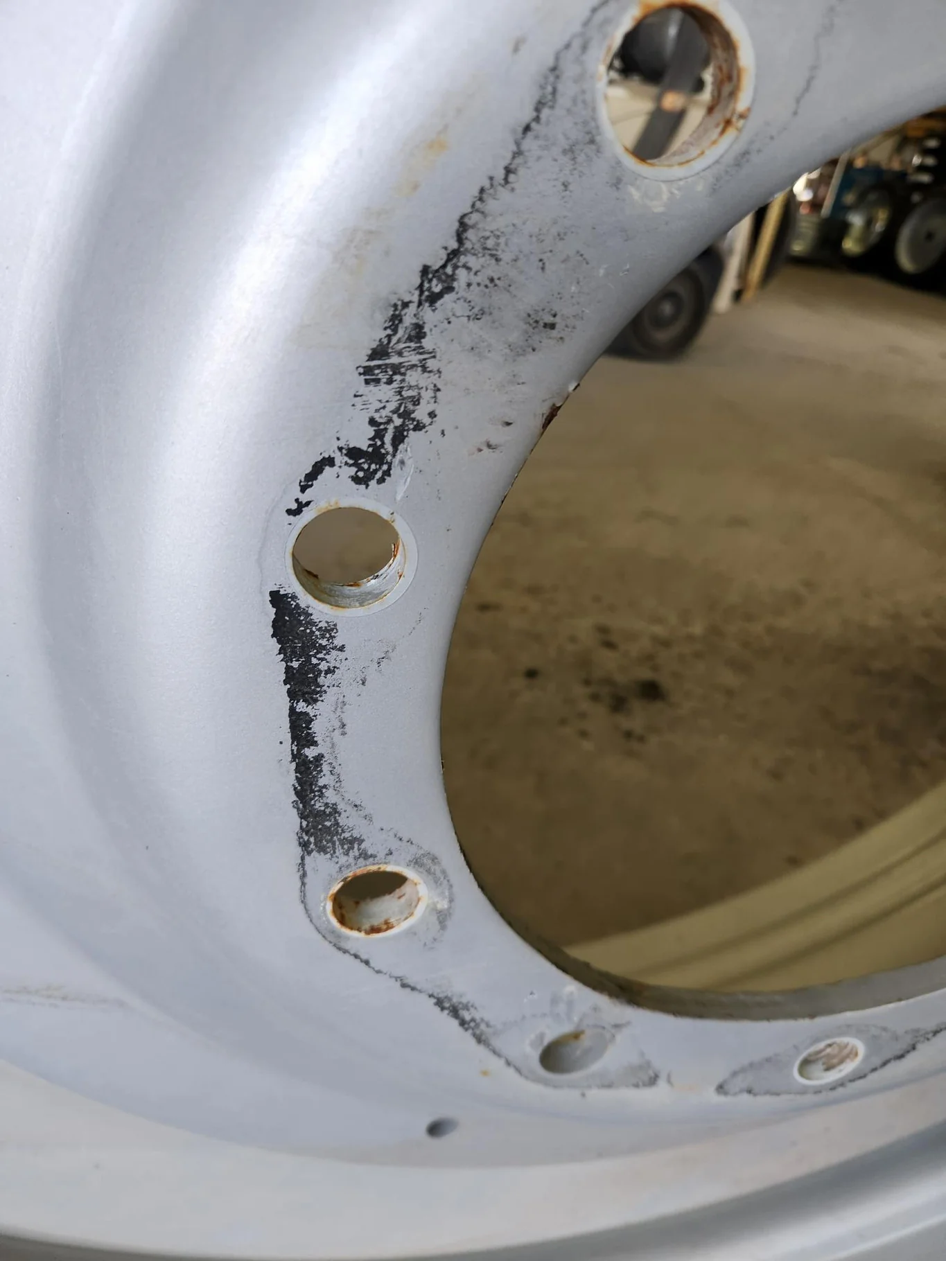 Used 15 x 50 10-13.19-11.07 Dual Case Silver Wheel image 6