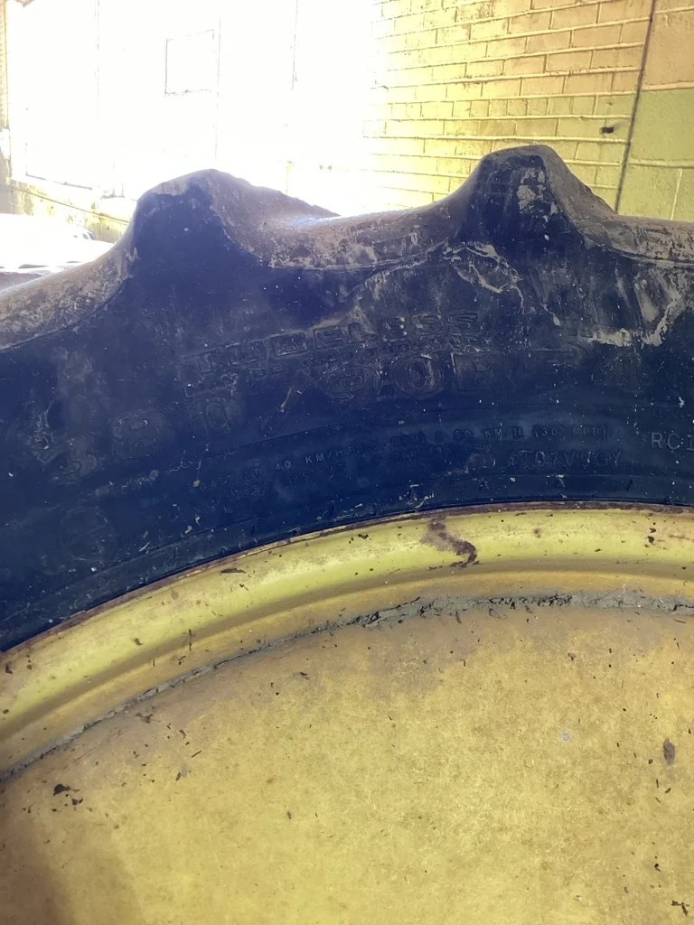 Used 380/90R54 152A8 Goodyear Super Traction Radial DT800 TL R-1W 50-55% On 12 X 54 10-13.19-11.07 image 3