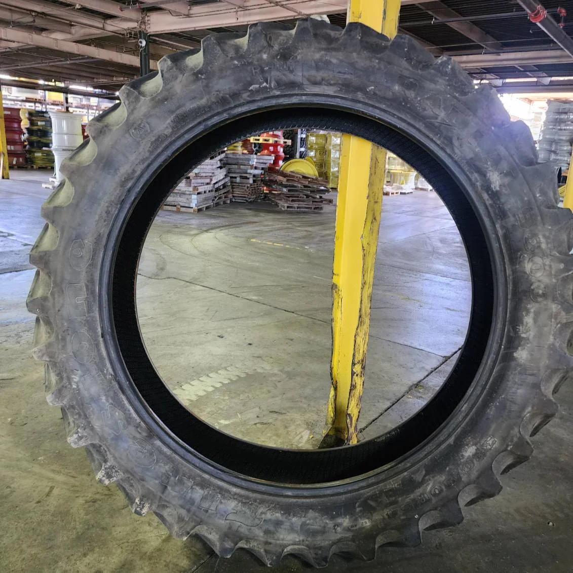 Used 380/90R54 152A8 Goodyear Super Traction Radial DT800 TL R-1W 50-55%