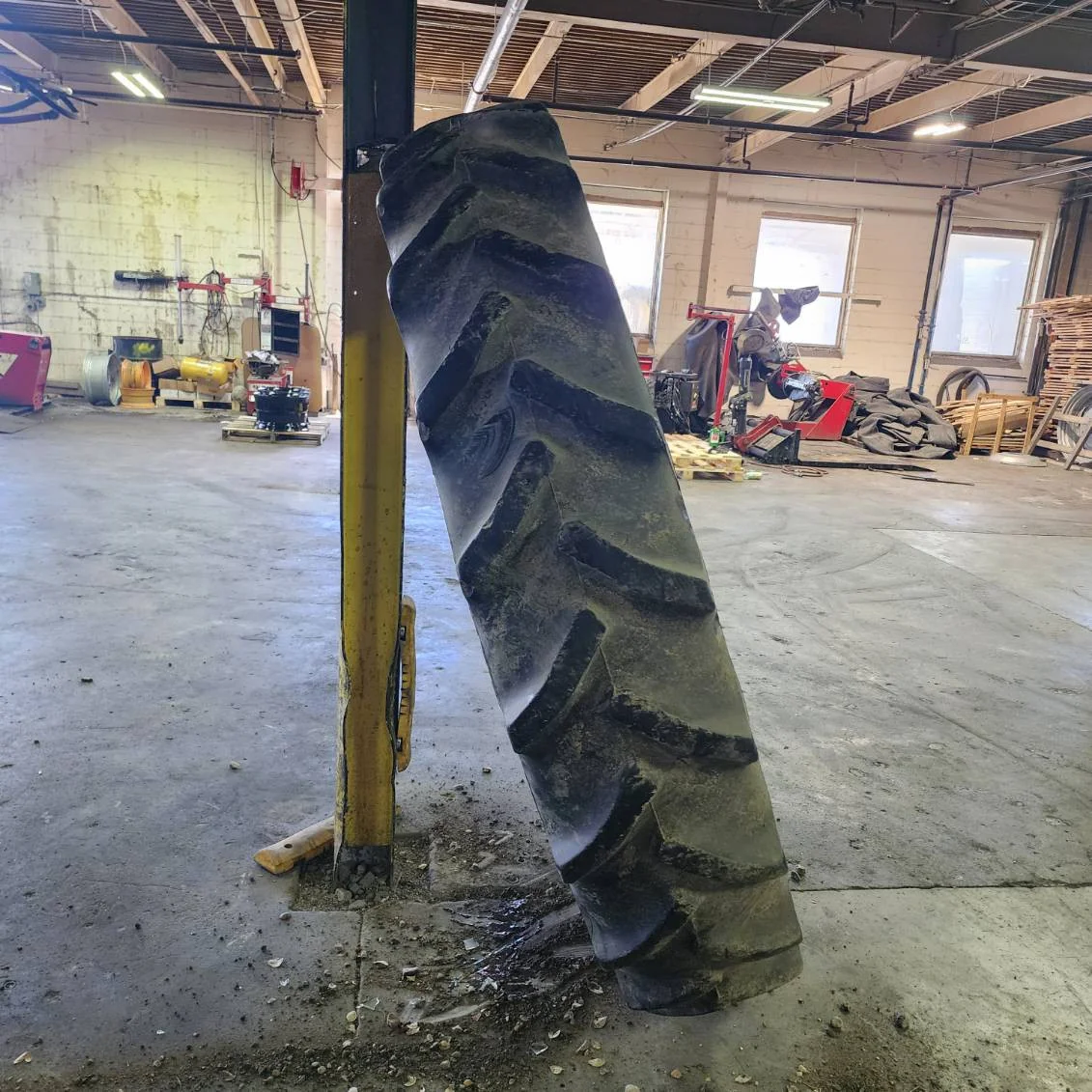 Used 380/90R54 152A8 Firestone Radial 9000 TL R-1W 55-60% image 4