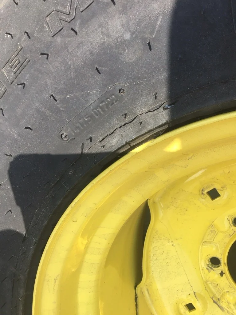 Take-Off 14-17.5 135A2 Galaxy Marathoner TL R-4 95-100% On 10.5 X 17.5 (6-6-4.62) Implement Wheel image 3