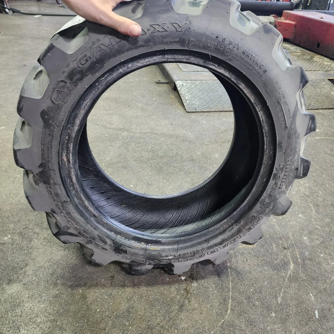 Used 23x8.50-14 6PLY Galaxy Marathoner TL R-4 85-90% image 2