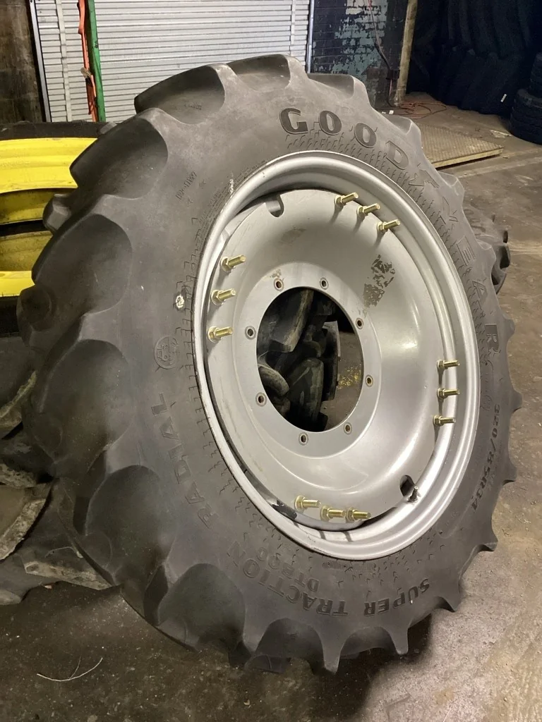 Used 320/85R34 133A8 Goodyear Super Traction Radial DT800 TL R-1W 85-90% On 10x34 (8-15.945-14.281) image 2