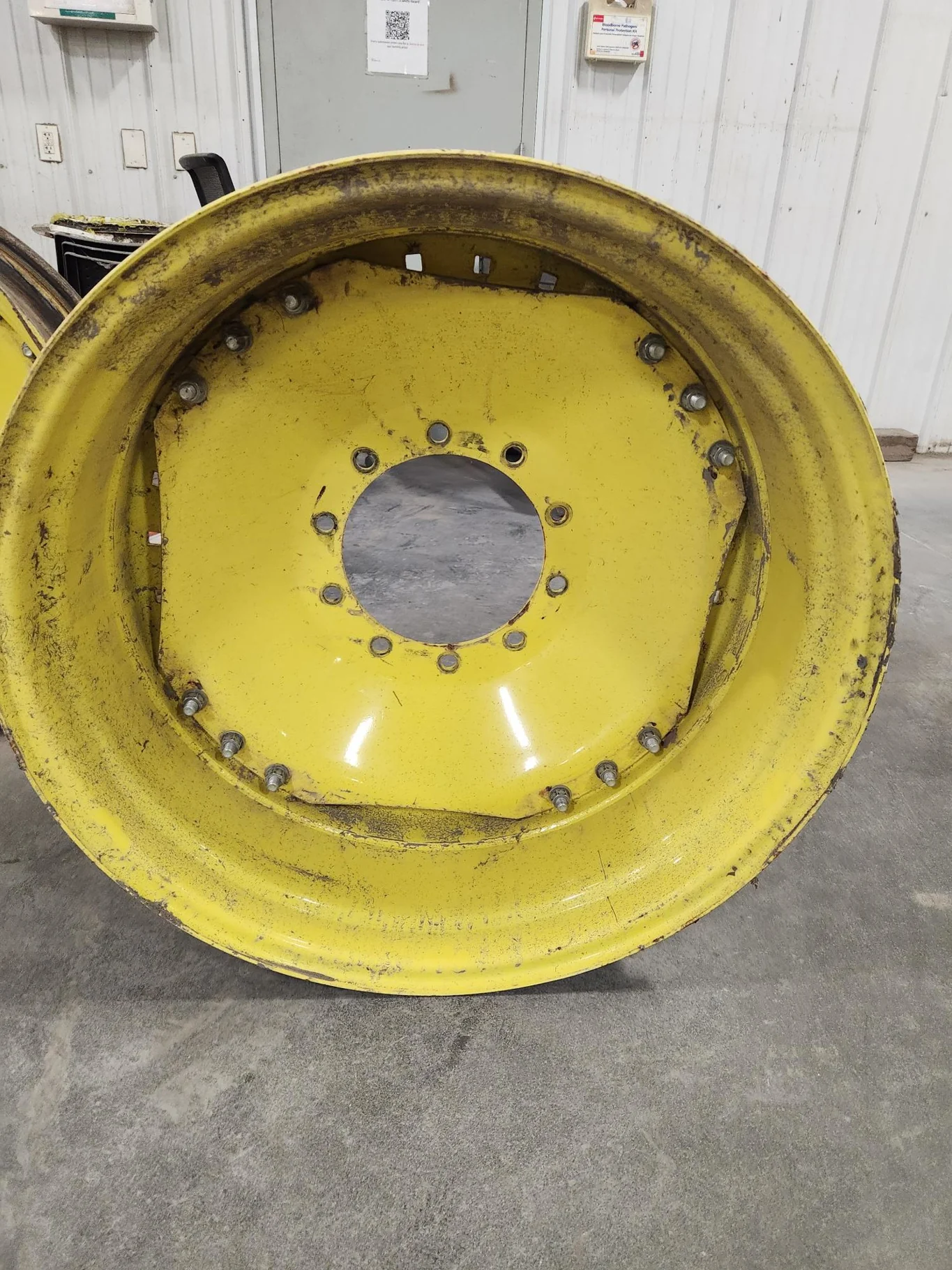 Used 15 x 34 10-13.19-11.07 Waffle 3 Bolt Yellow Wheel w/ Disc image 2