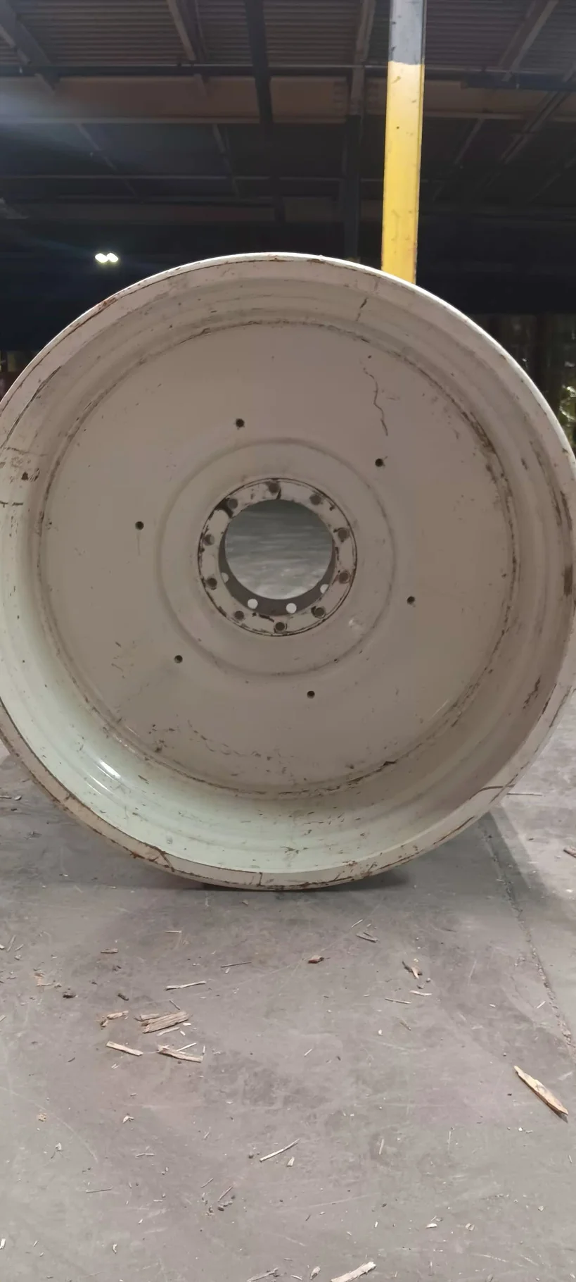 Used 44 X 46 10-13.19-11.07 Double Hub NH White Wheel w /Disc image 2