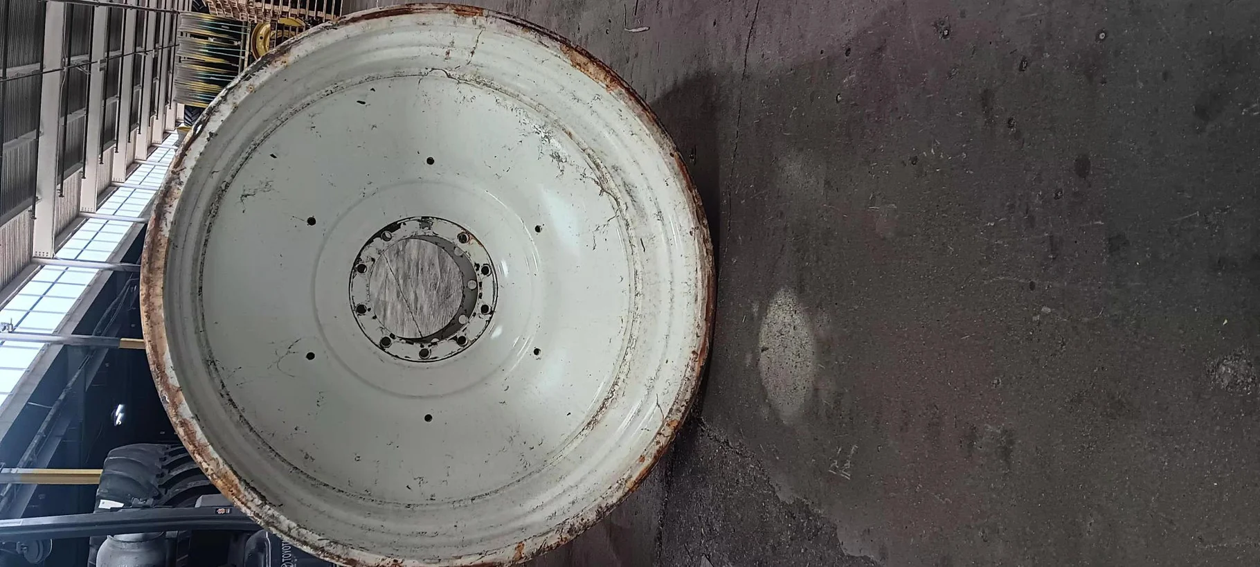 Used 44 X 46 10-13.19-11.07 Double Hub NH White Wheel w /Disc image 5