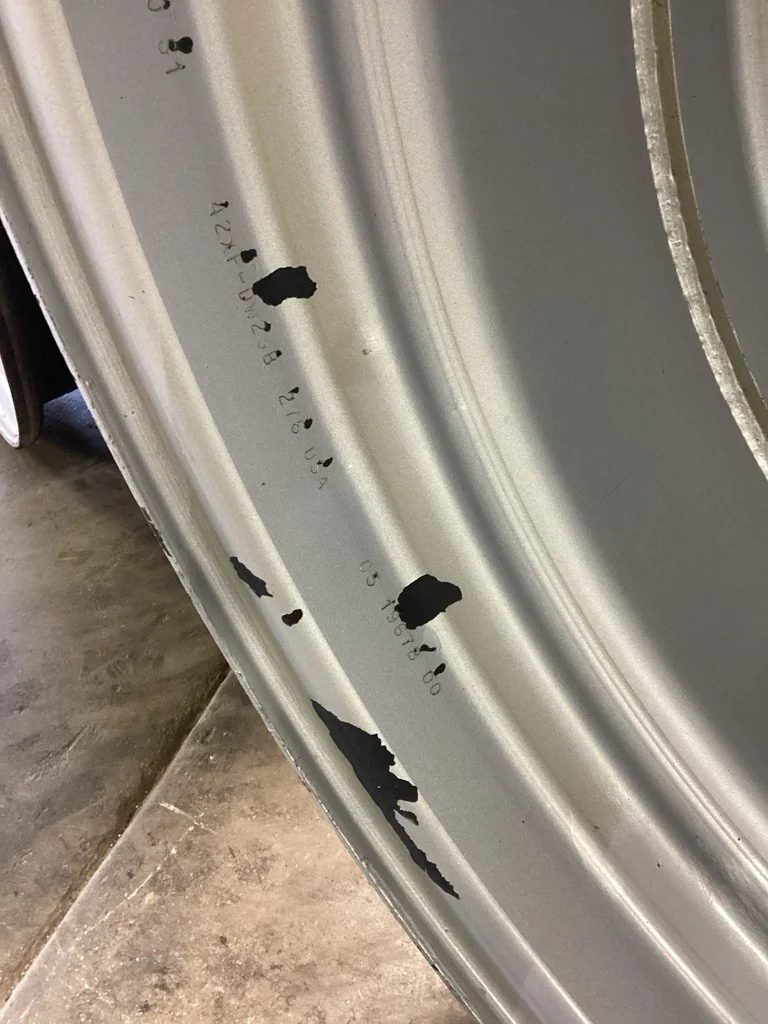 Used 23 x 42 10-13.19-11.07 Dual Case Silver Wheel image 6