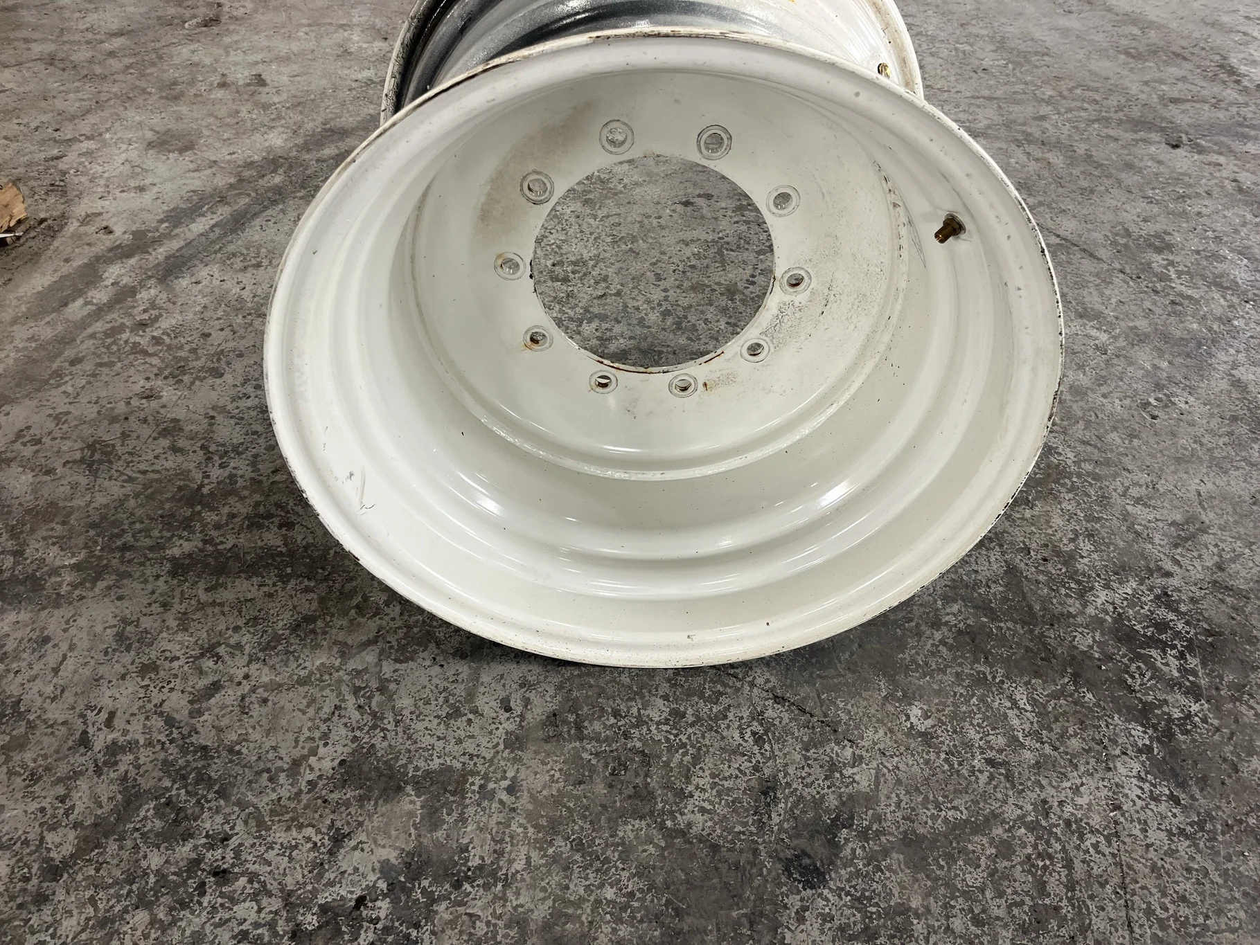 Take-Off 20 x 26 (10-13.19-11.07) NH White Implement Wheel image 2