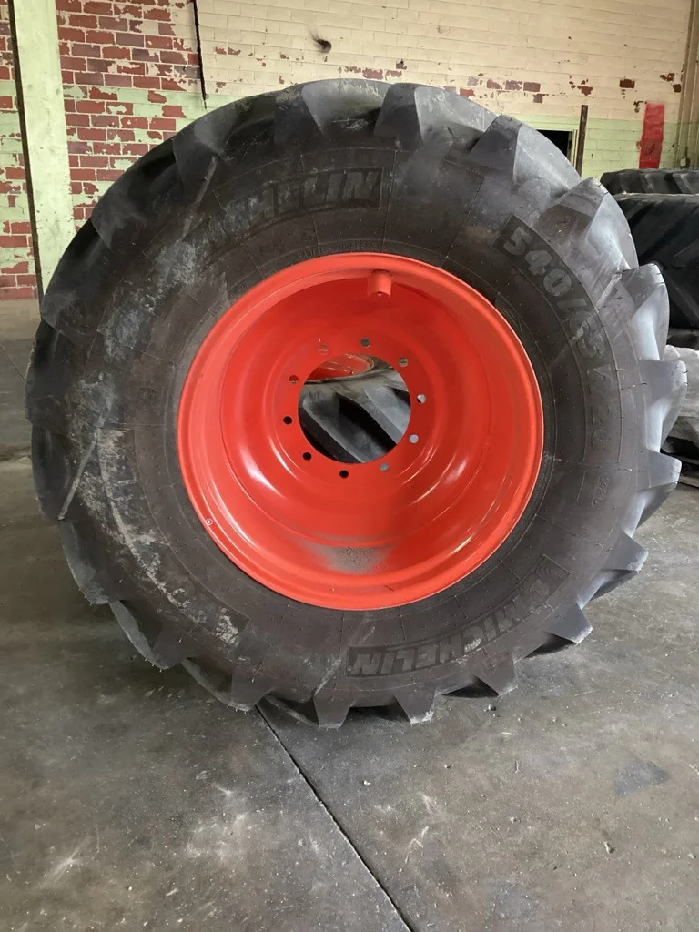 Take-Off 540/65R28 142D Michelin Multibib TL R-1W 95-100% On 18 x 28 10-13.19-11.07 Solid Wheel