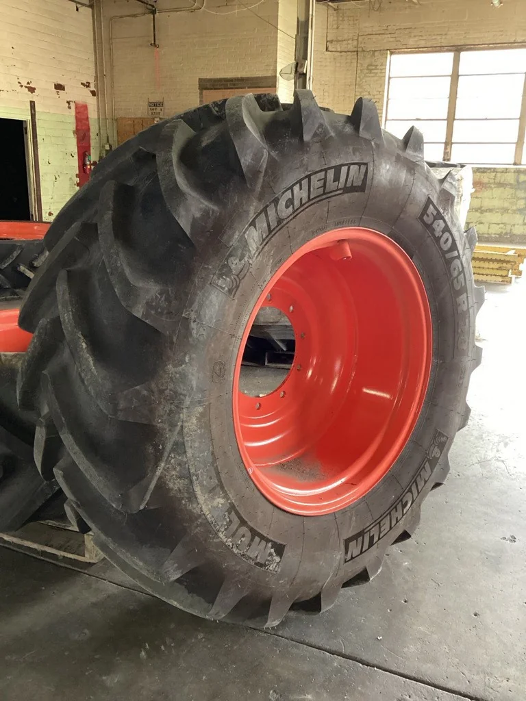 Take-Off 540/65R28 142D Michelin Multibib TL R-1W 95-100% On 18 x 28 10-13.19-11.07 Solid Wheel image 2