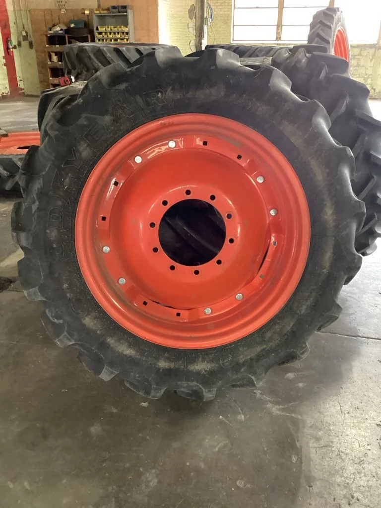 Used 320/85R34 133A8 Goodyear STR DT800 TL R-1W 90-95% On 10 x 34 Waffle 2bolt (10-13.19-11.07)
