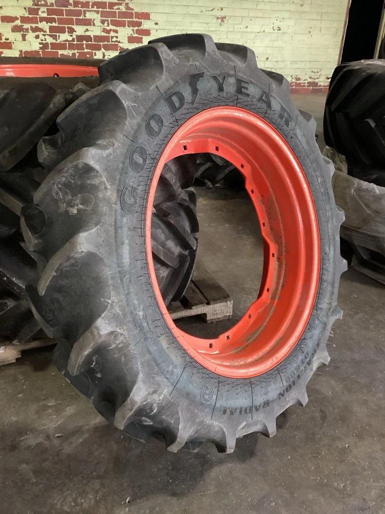 Used 320/85R34 133A8 Goodyear STR DT800 TL R-1W 85-90% On 10 x 34 (8-29.375-27.375) Waffle 2 Bolt image 2