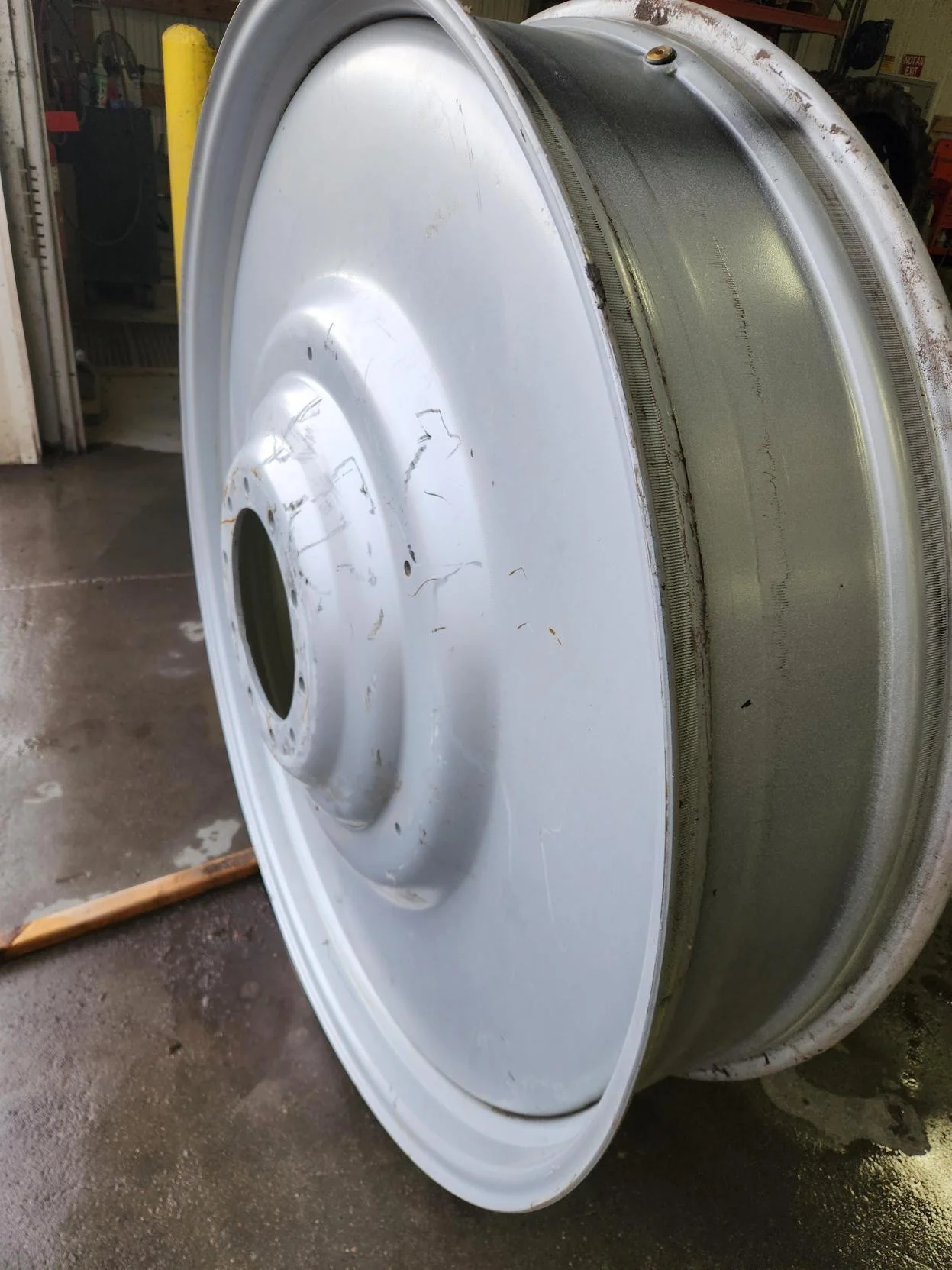 Take-Off 12 X 54 10-13.189-11.07 Silver Dual Wheel image 7
