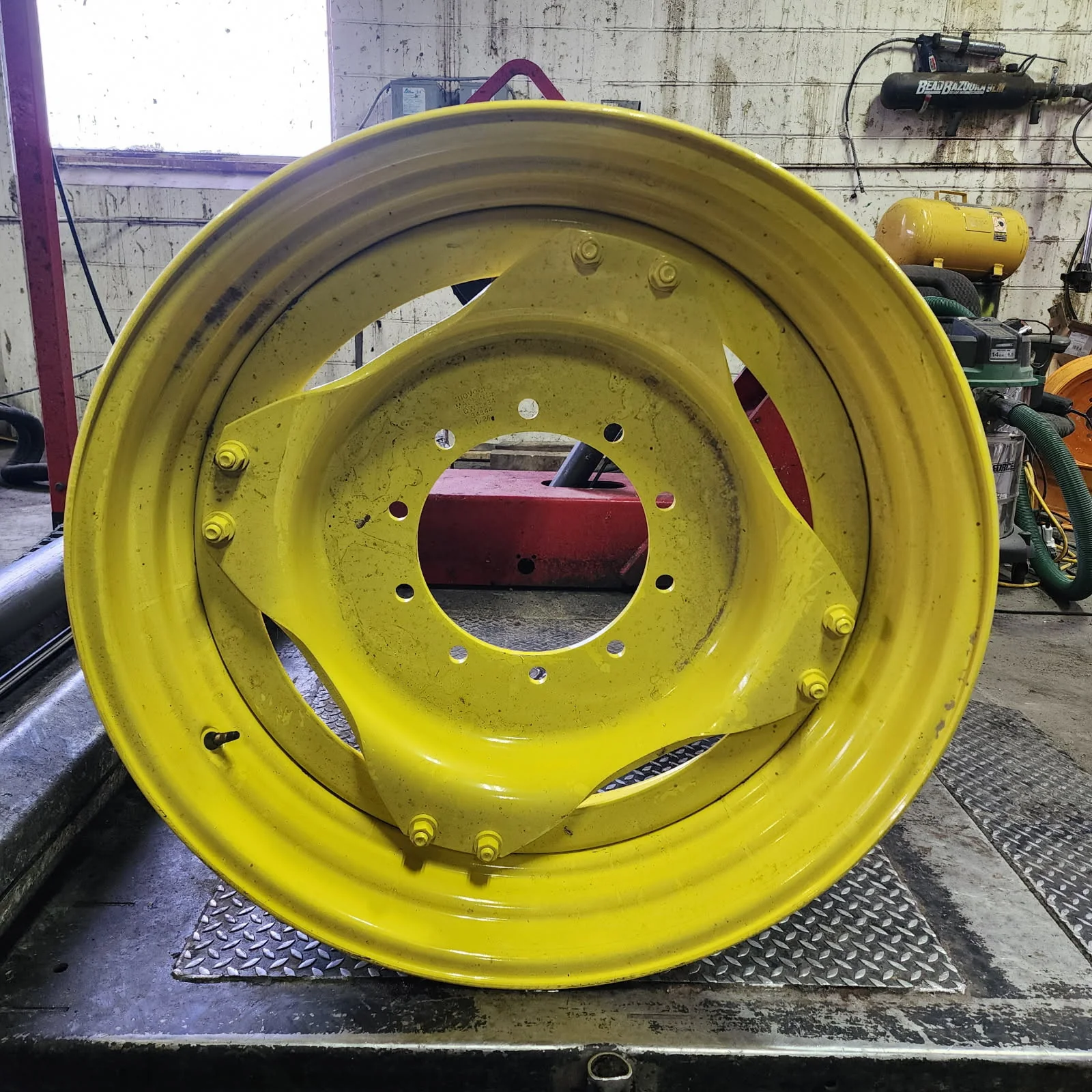 Take-Off 13 X 34 10-13.19-11.07 4/2 Rail Yellow Wheel w/ Disc image 3